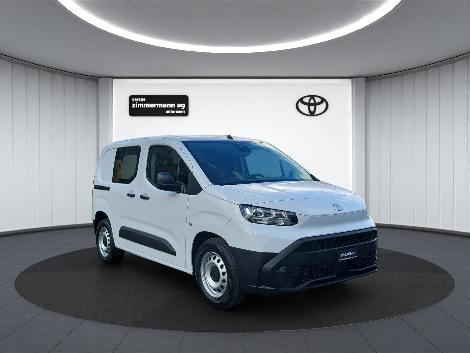 TOYOTA PROACE CITY Van L1 52KWh Activ-image-2