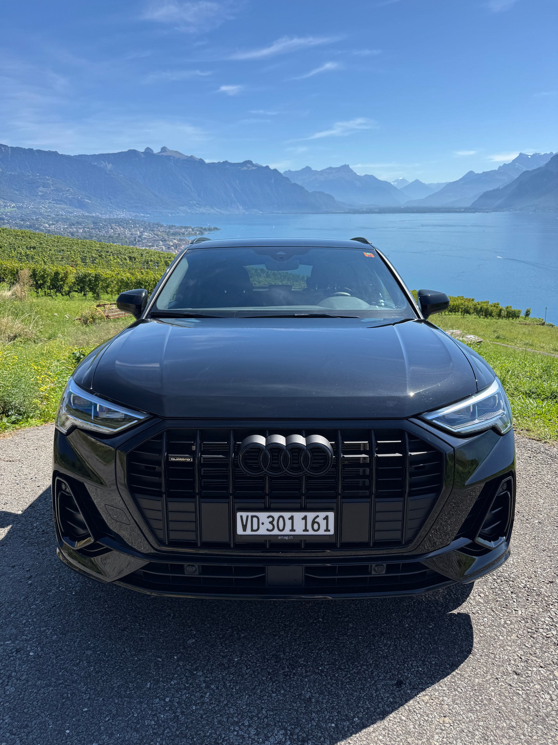 AUDI Q3 40 TFSI S line quattro S-tronic - Vehicule Suisse - Leasing possible-image-2