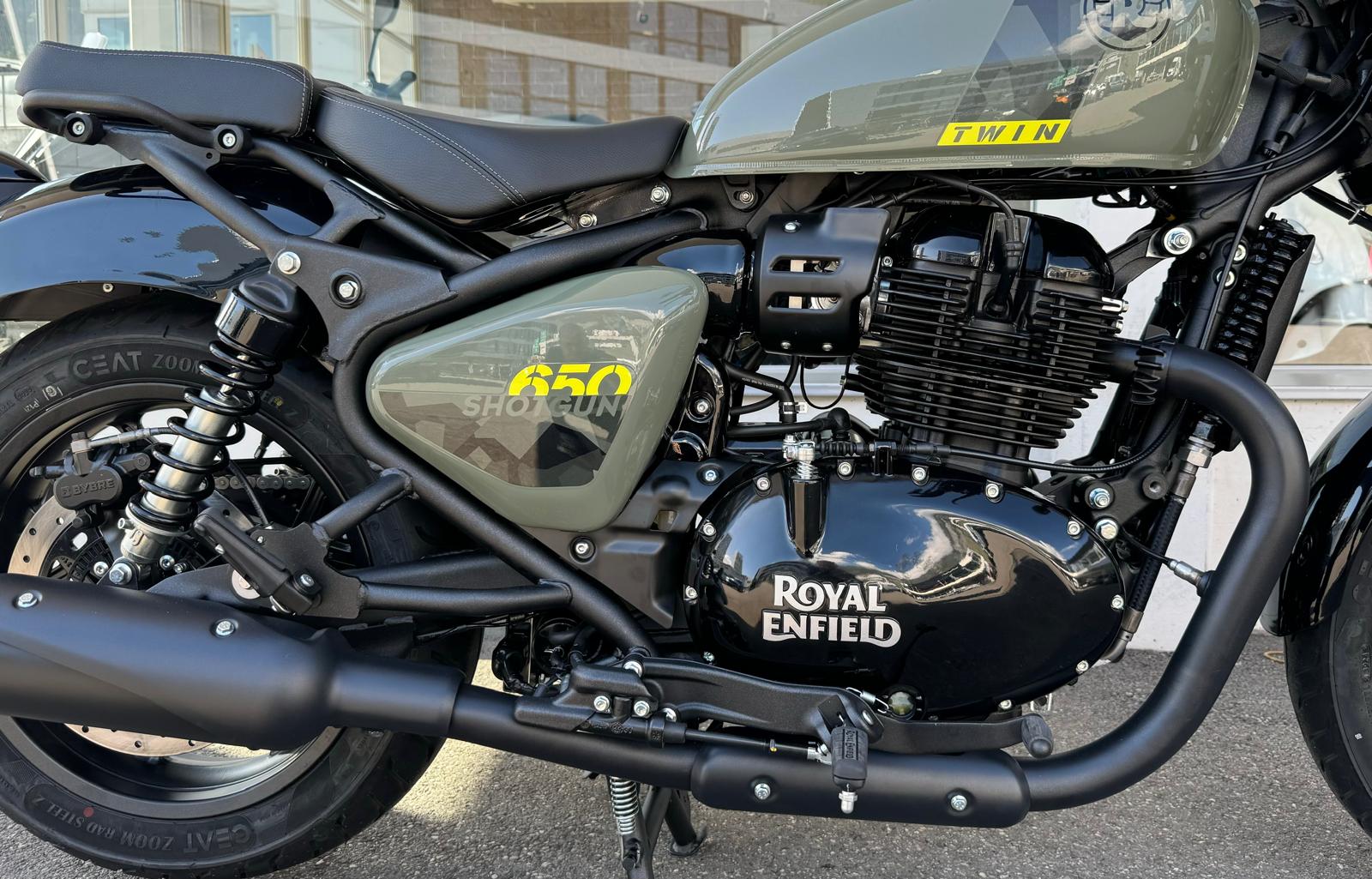 ROYAL ENFIELD SHOTGUN Drill Green-showroom-element-3