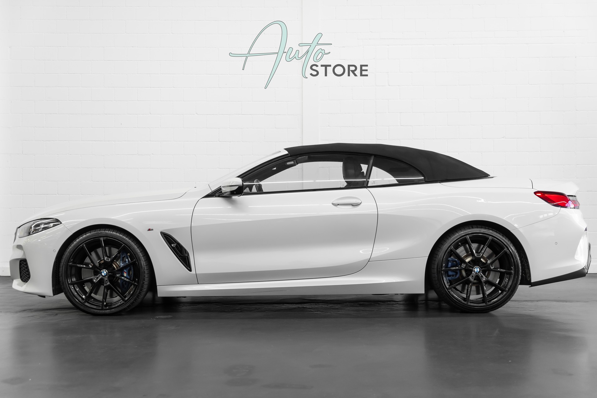 BMW 840d xDrive M Sport Steptronic-showroom-element-2