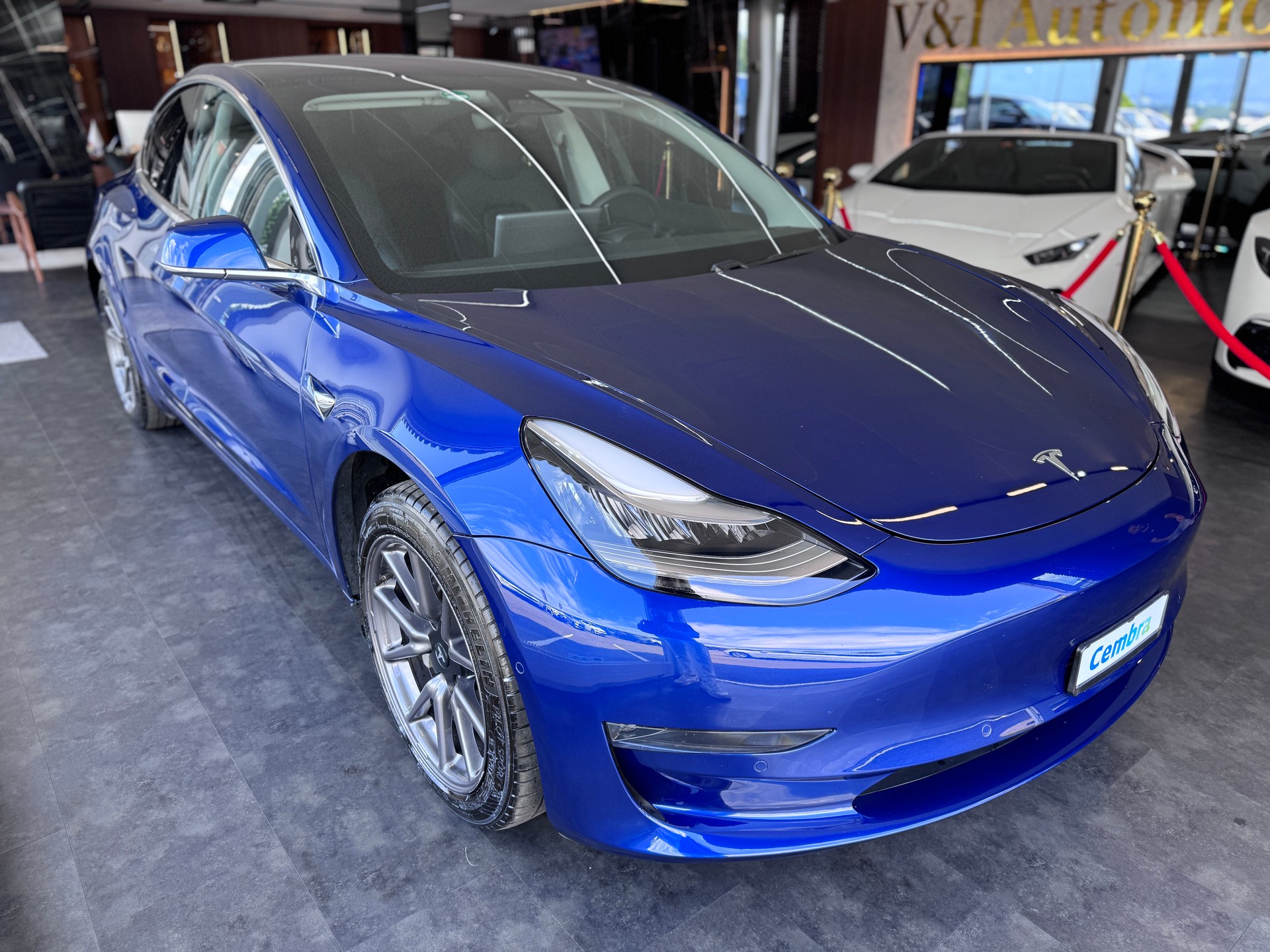 TESLA Model 3-image-4