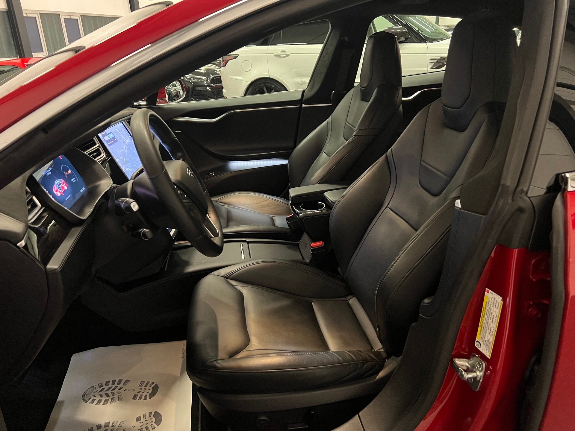 TESLA Model S 75 D-image-17