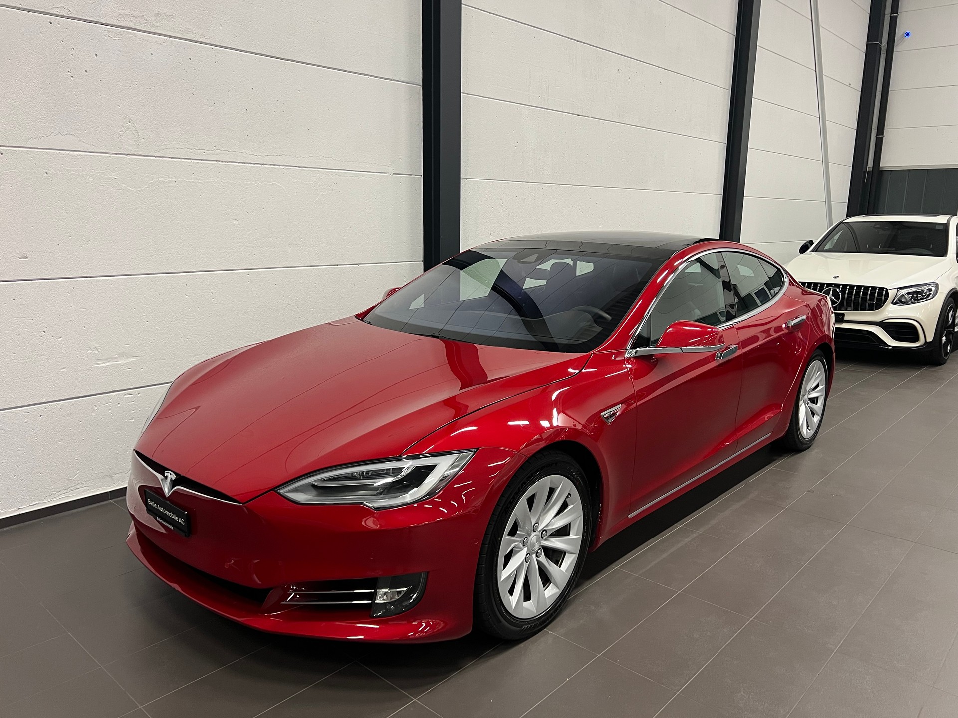 TESLA Model S 75 D-image-4