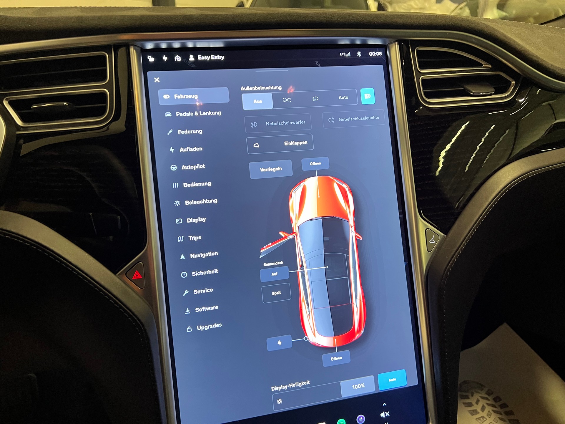TESLA Model S 75 D-image-28