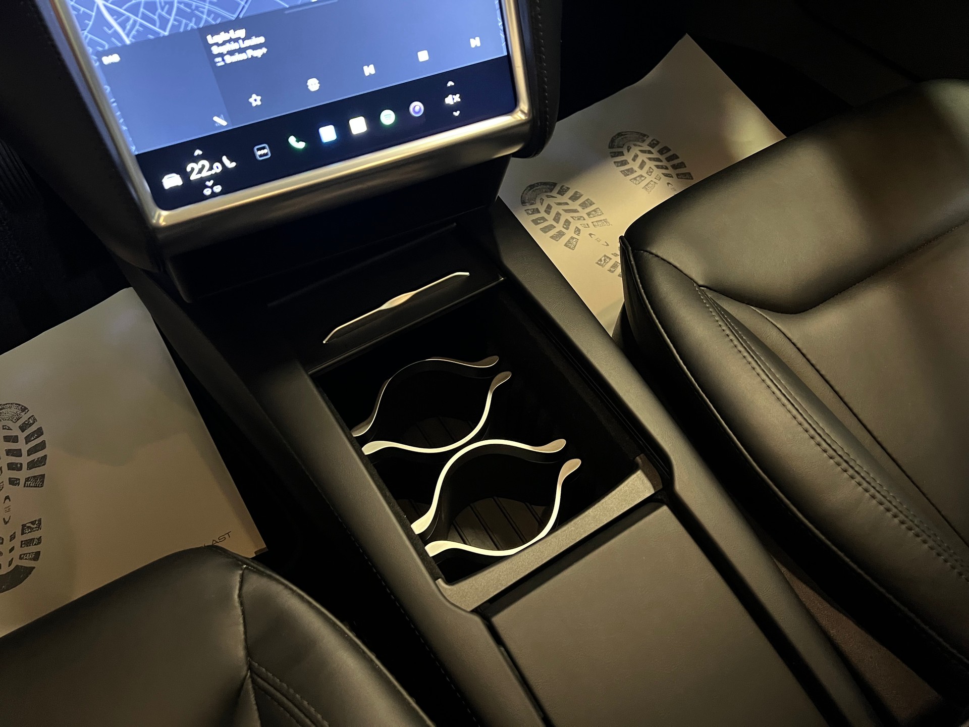 TESLA Model S 75 D-image-26