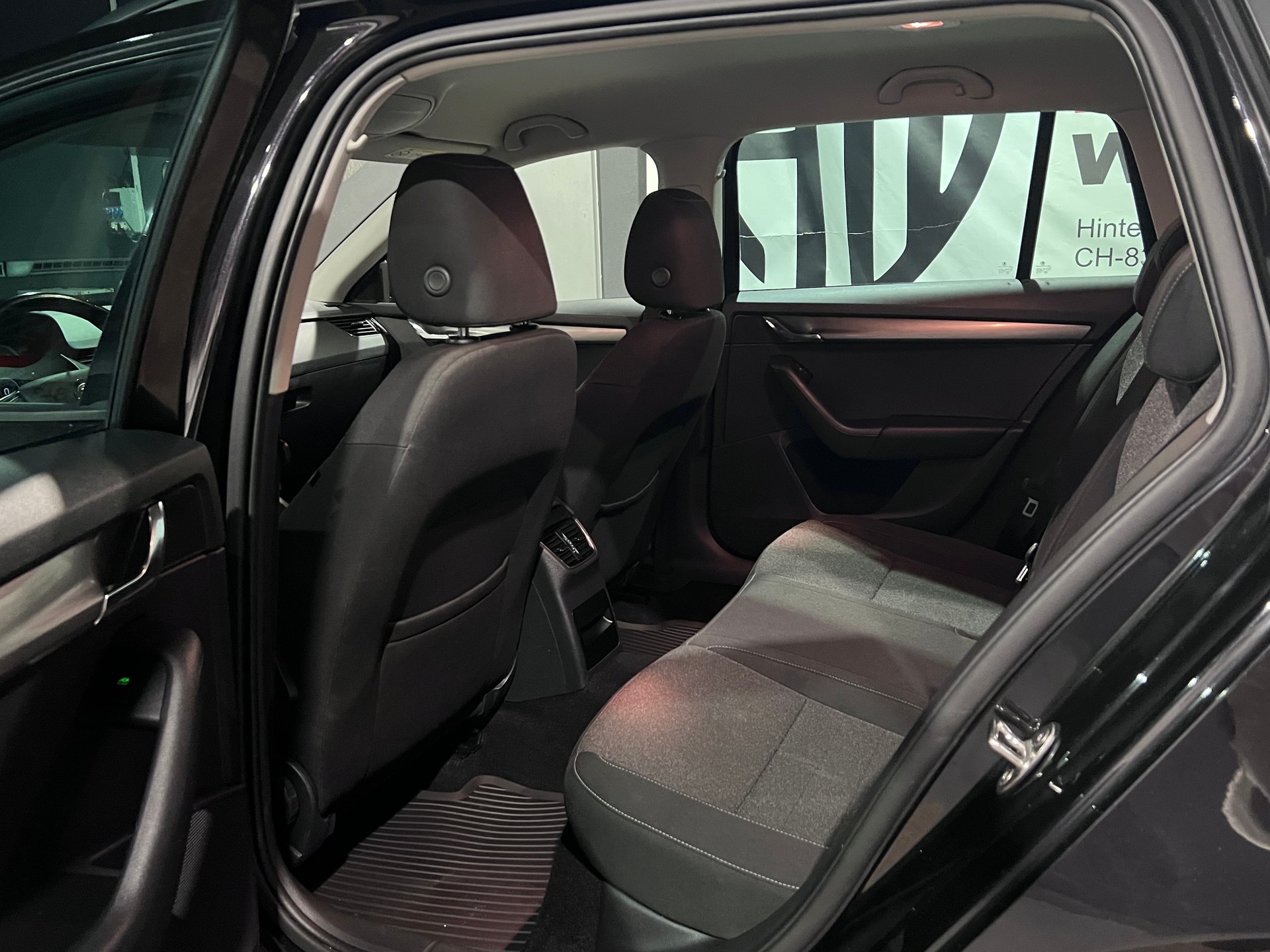 SKODA Octavia Combi 2.0 TDI Soleil 4x4 DSG-image-14