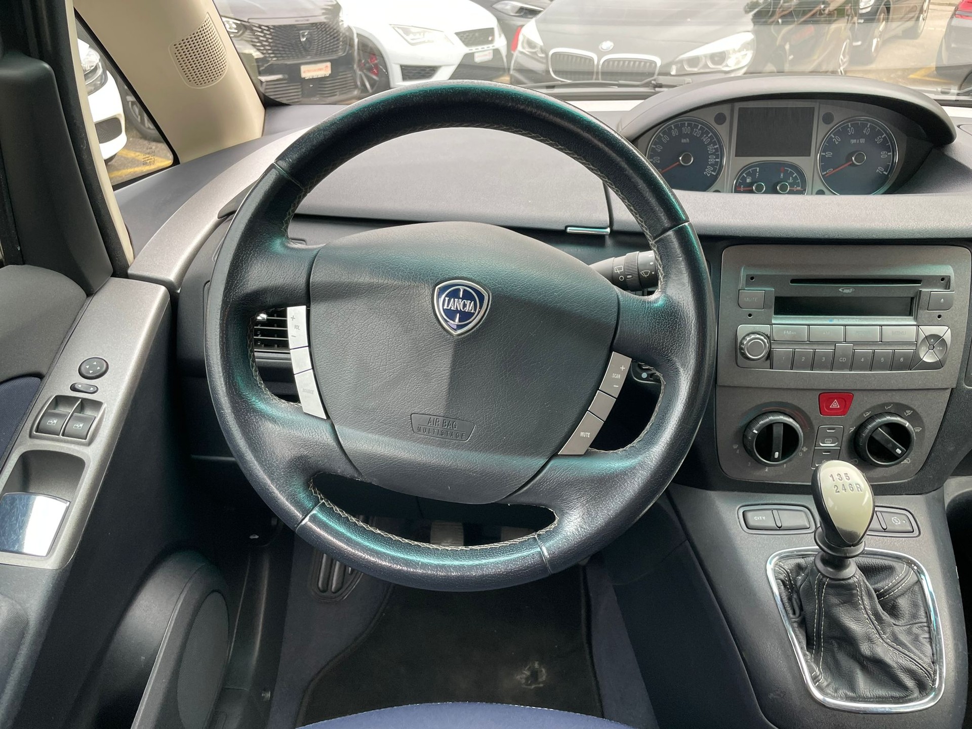 LANCIA Musa 1.4 16V Swiss Edition-image-7