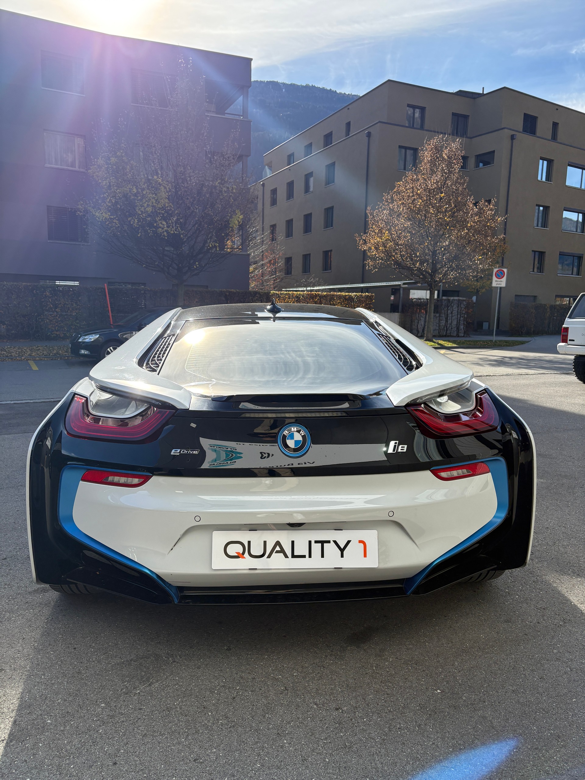 BMW i8 Coupé-image-2