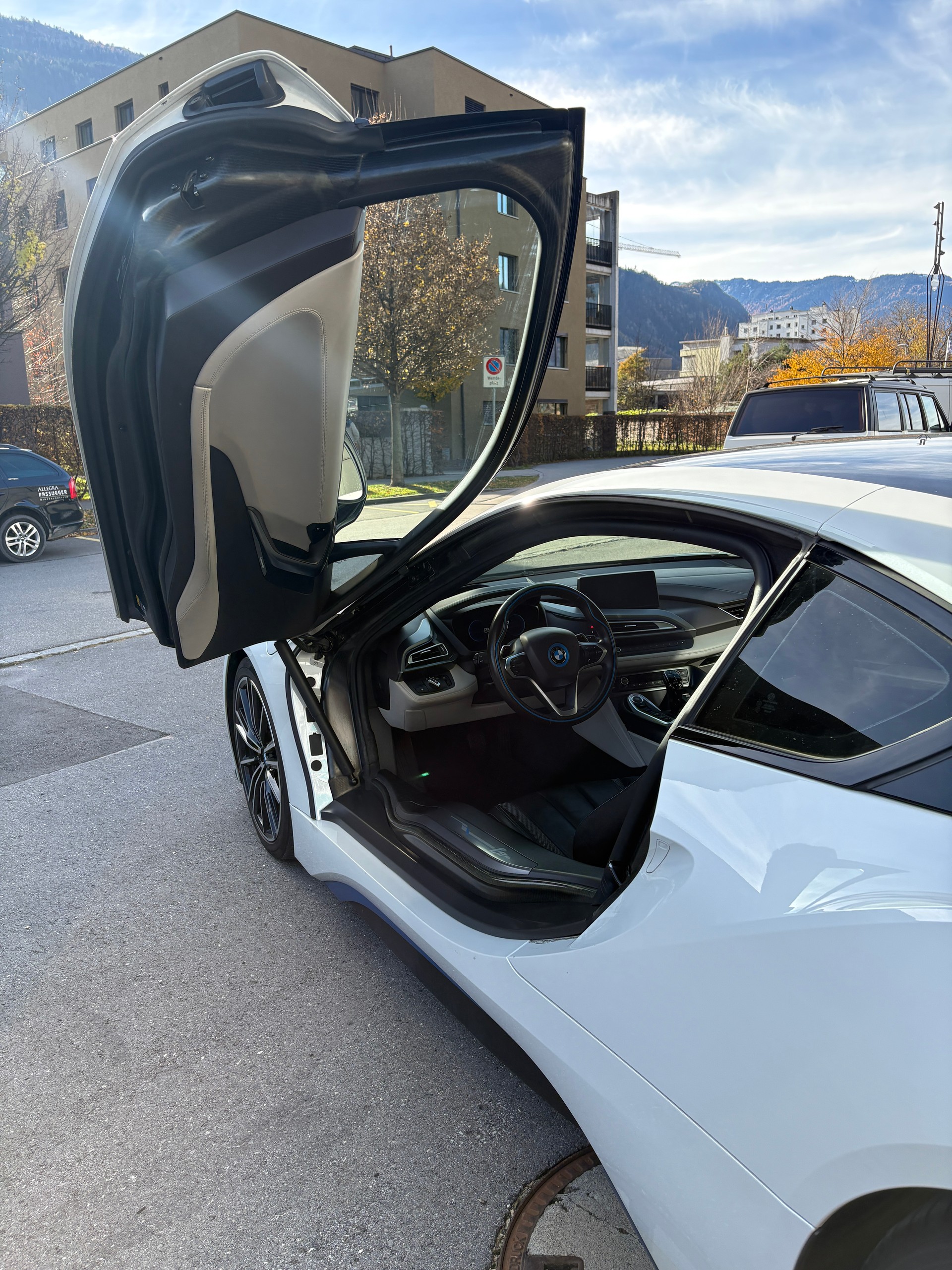 BMW i8 Coupé-image-4