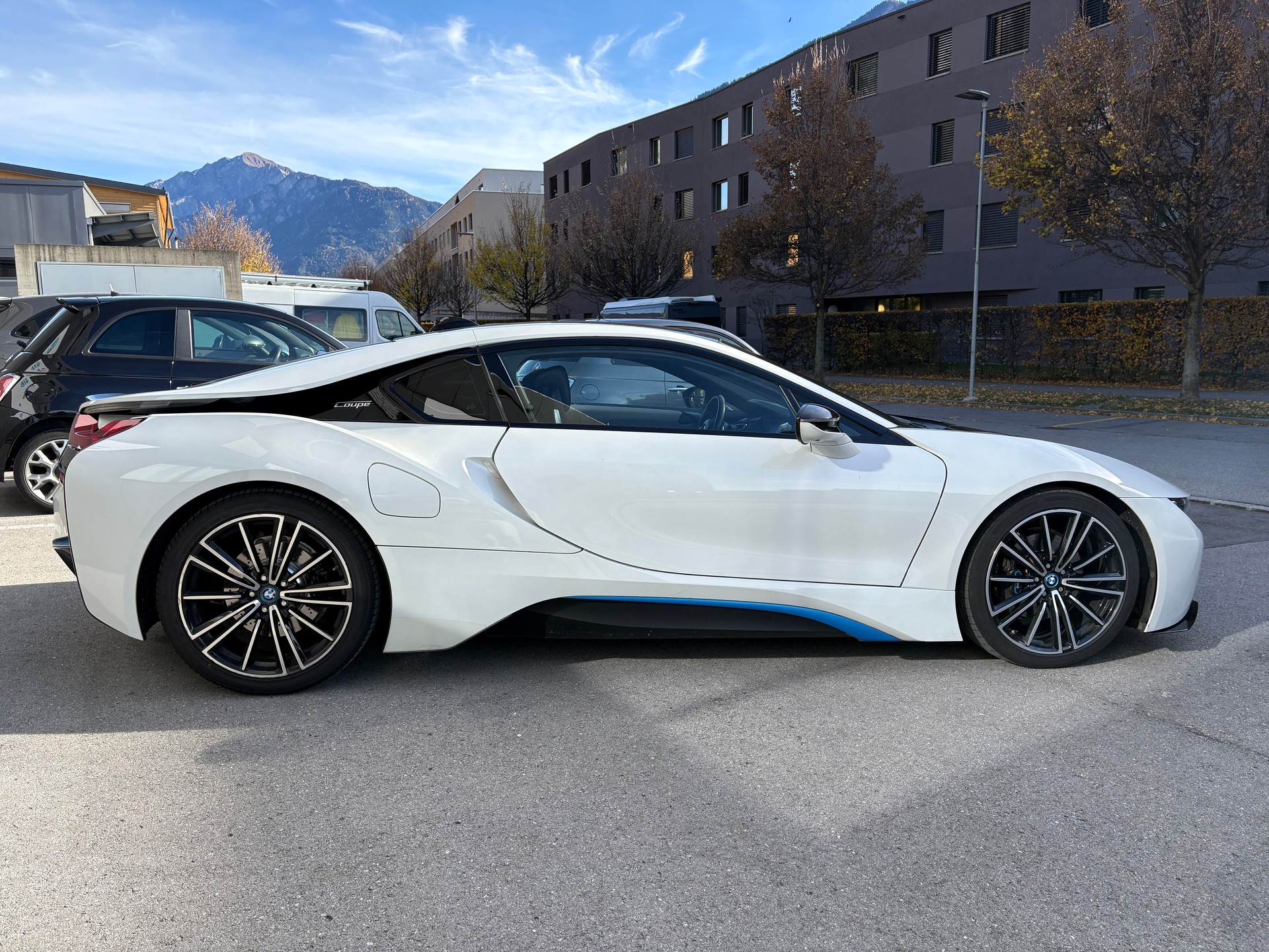 BMW i8 Coupé-image-3
