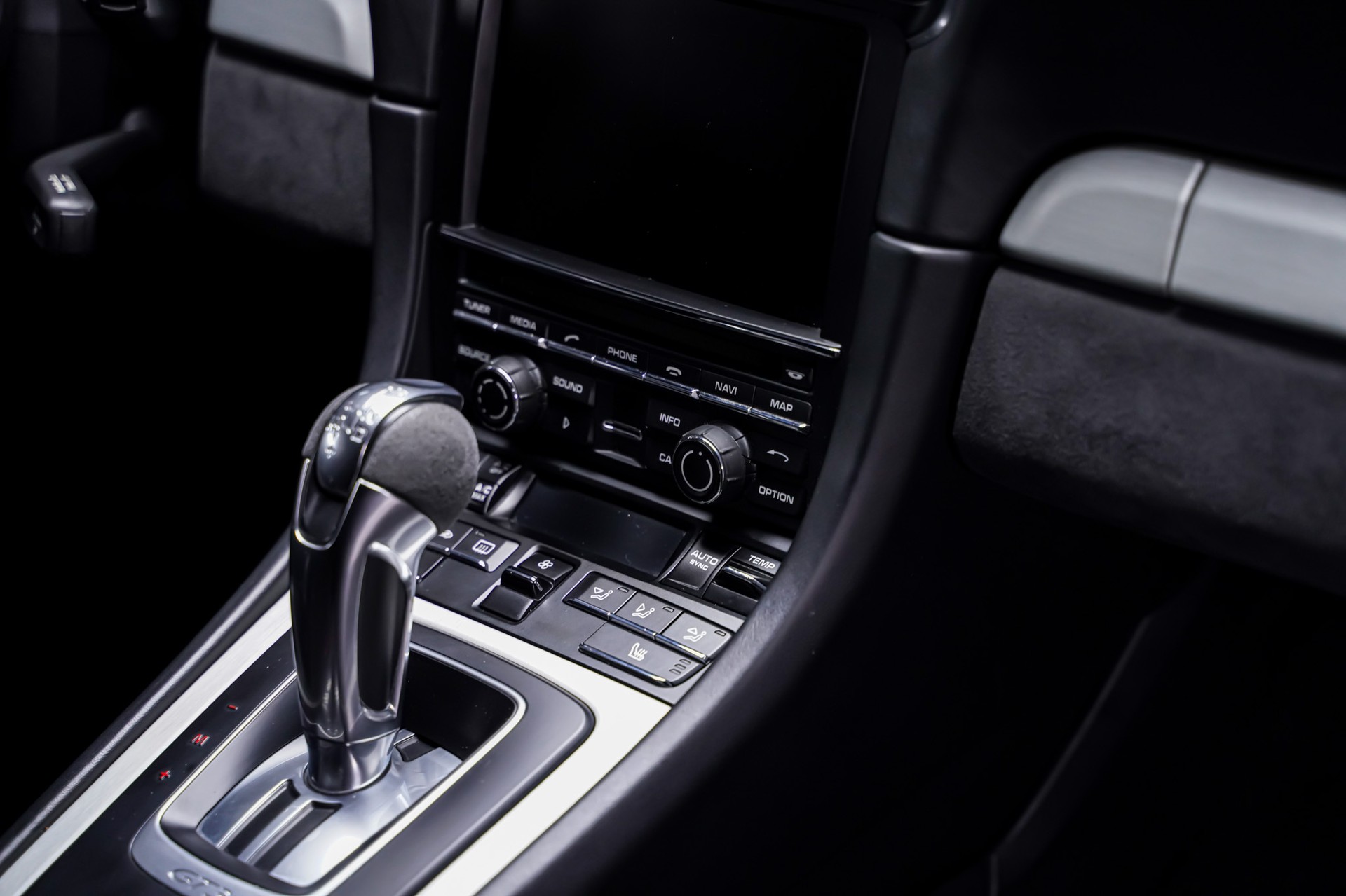 PORSCHE 911 GT3 PDK-image-16