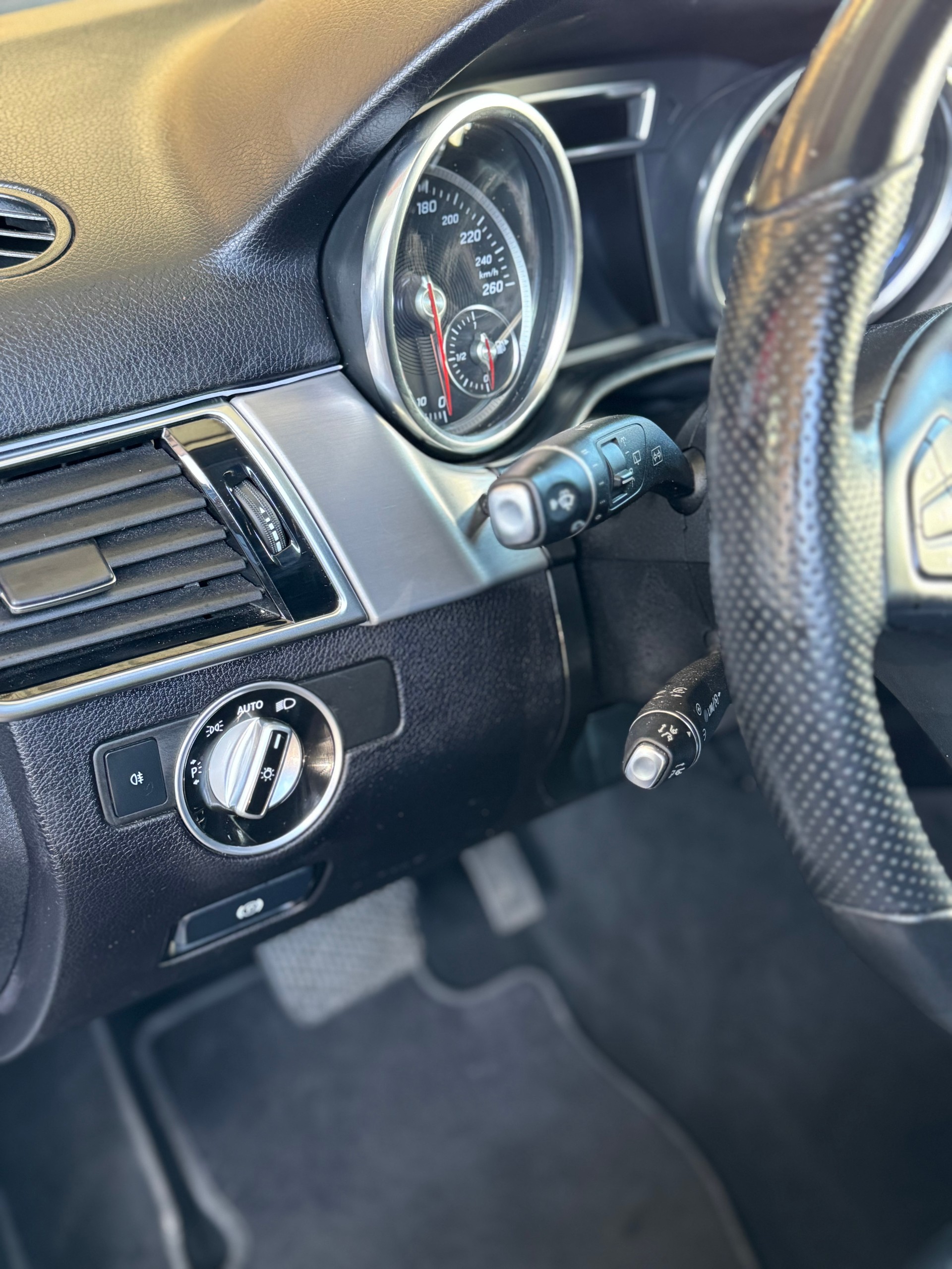 MERCEDES-BENZ GLE 350 d-image-9