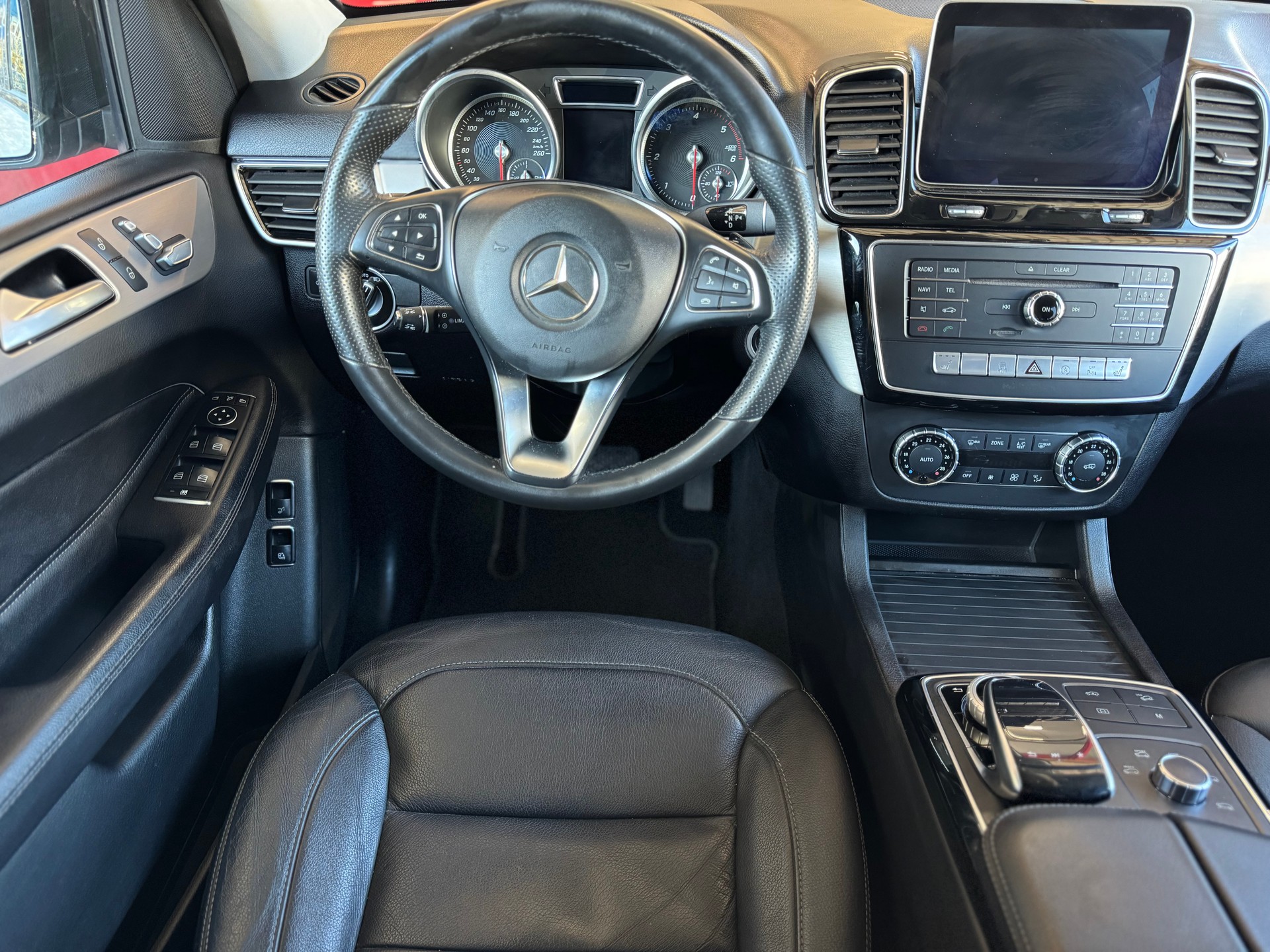 MERCEDES-BENZ GLE 350 d-image-11