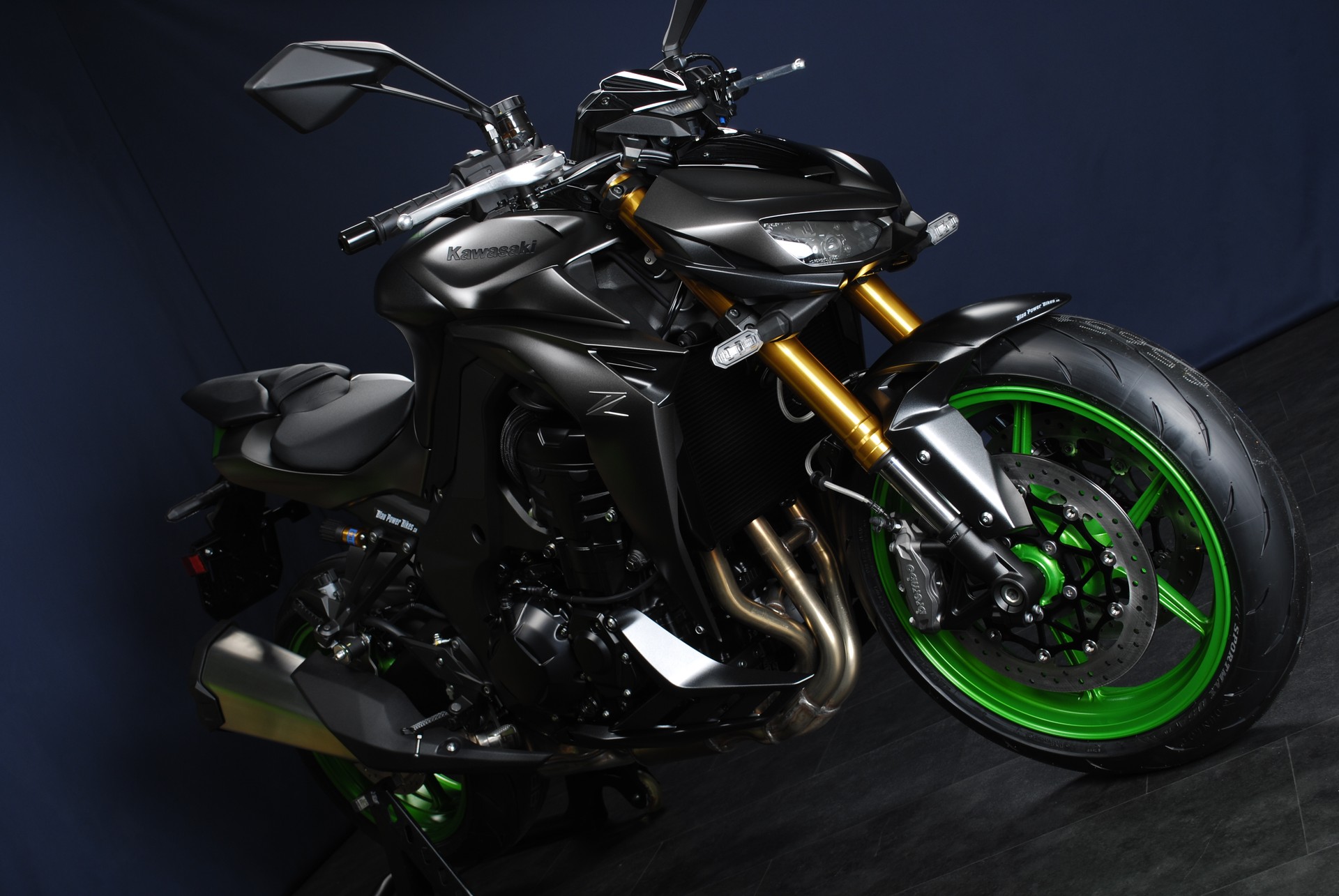 KAWASAKI Z 1100 SE MY26-showroom-element-3