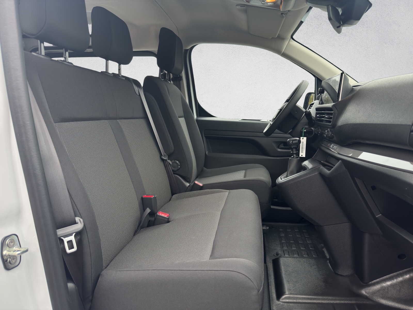 PEUGEOT Expert 2.0 BlueHDi 145 S&S Vertiefte Kabine Long-image-12