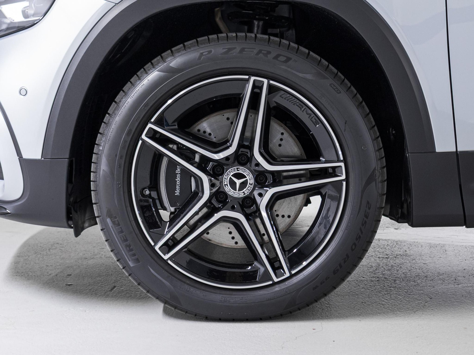 MERCEDES-BENZ GLB 250 4MATIC-image-13