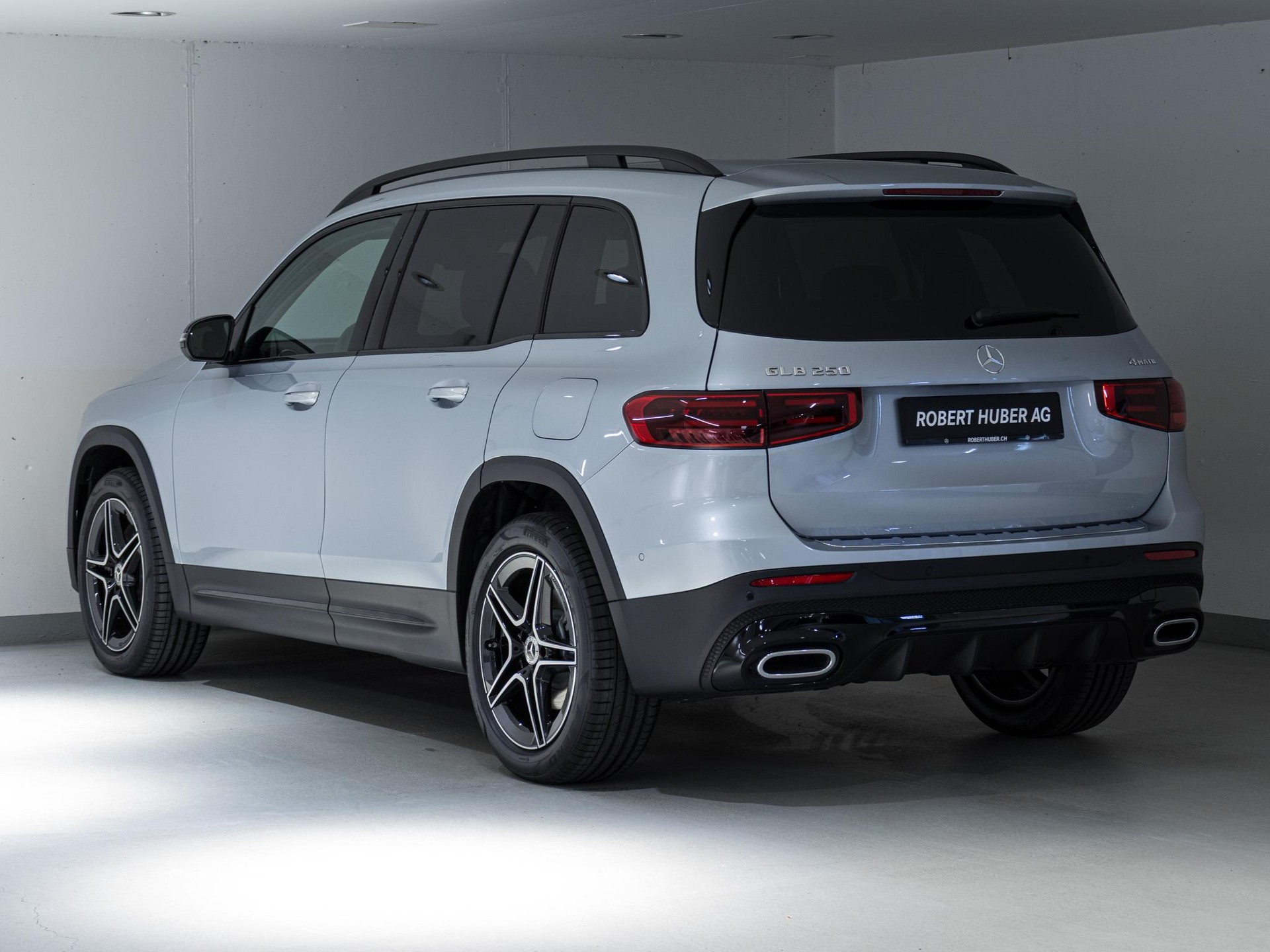 MERCEDES-BENZ GLB 250 4MATIC-image-3
