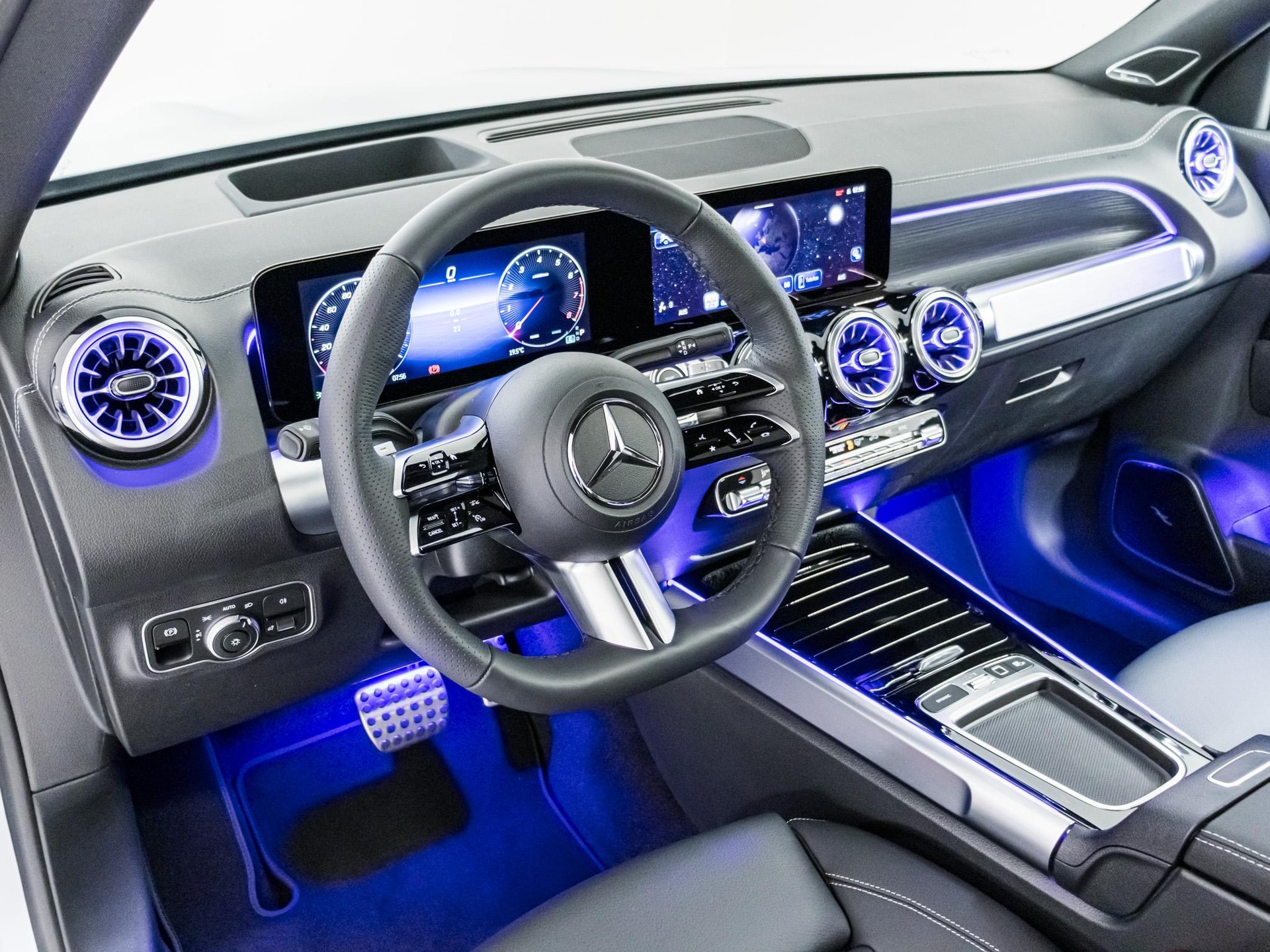 MERCEDES-BENZ GLB 250 4MATIC-image-9