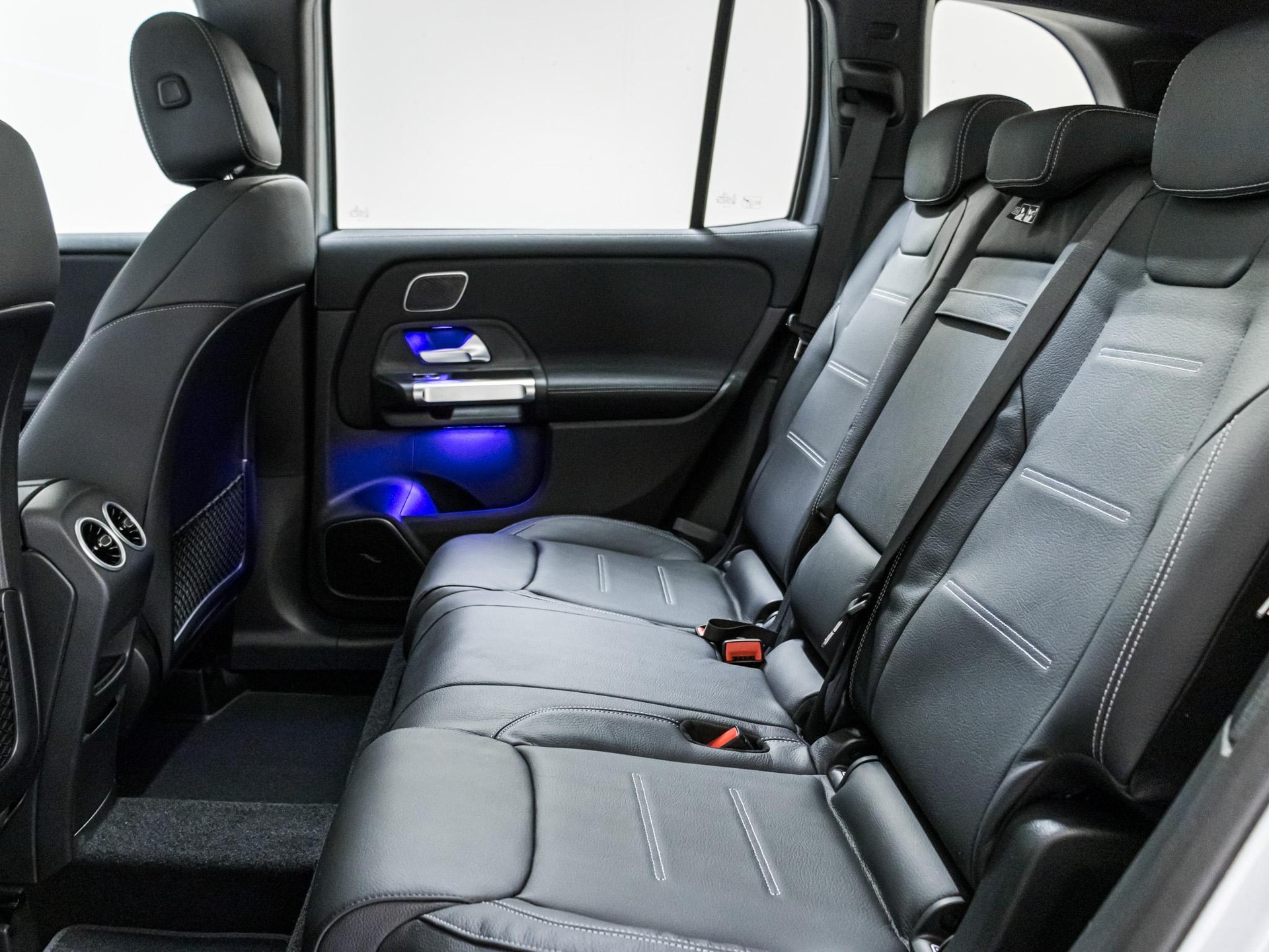MERCEDES-BENZ GLB 250 4MATIC-image-7