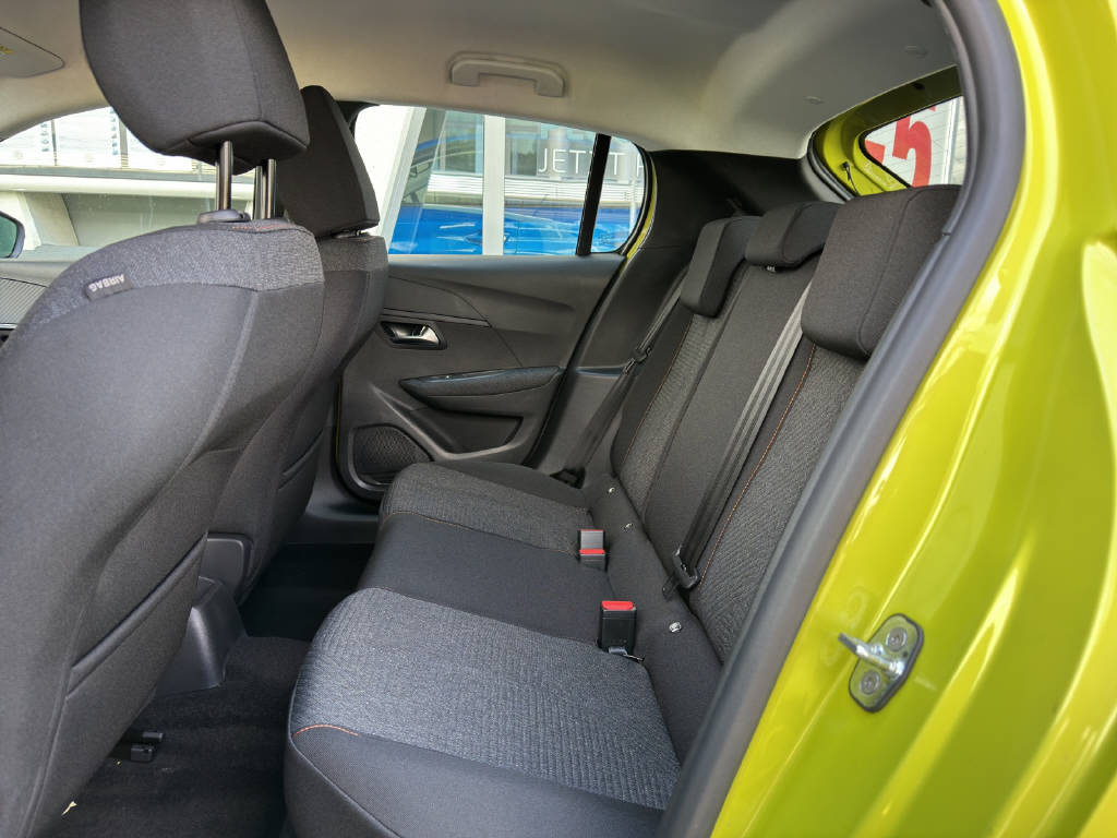 PEUGEOT 208 1.2 PureTech 100 Style-image-6