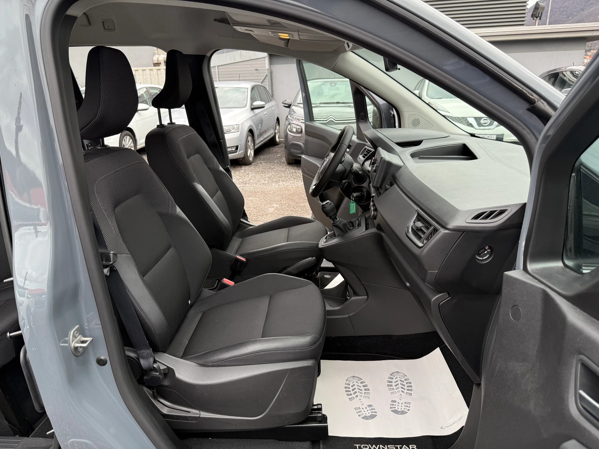 NISSAN Townstar Kombi 1.3 DIG-T L1 Acenta-image-5