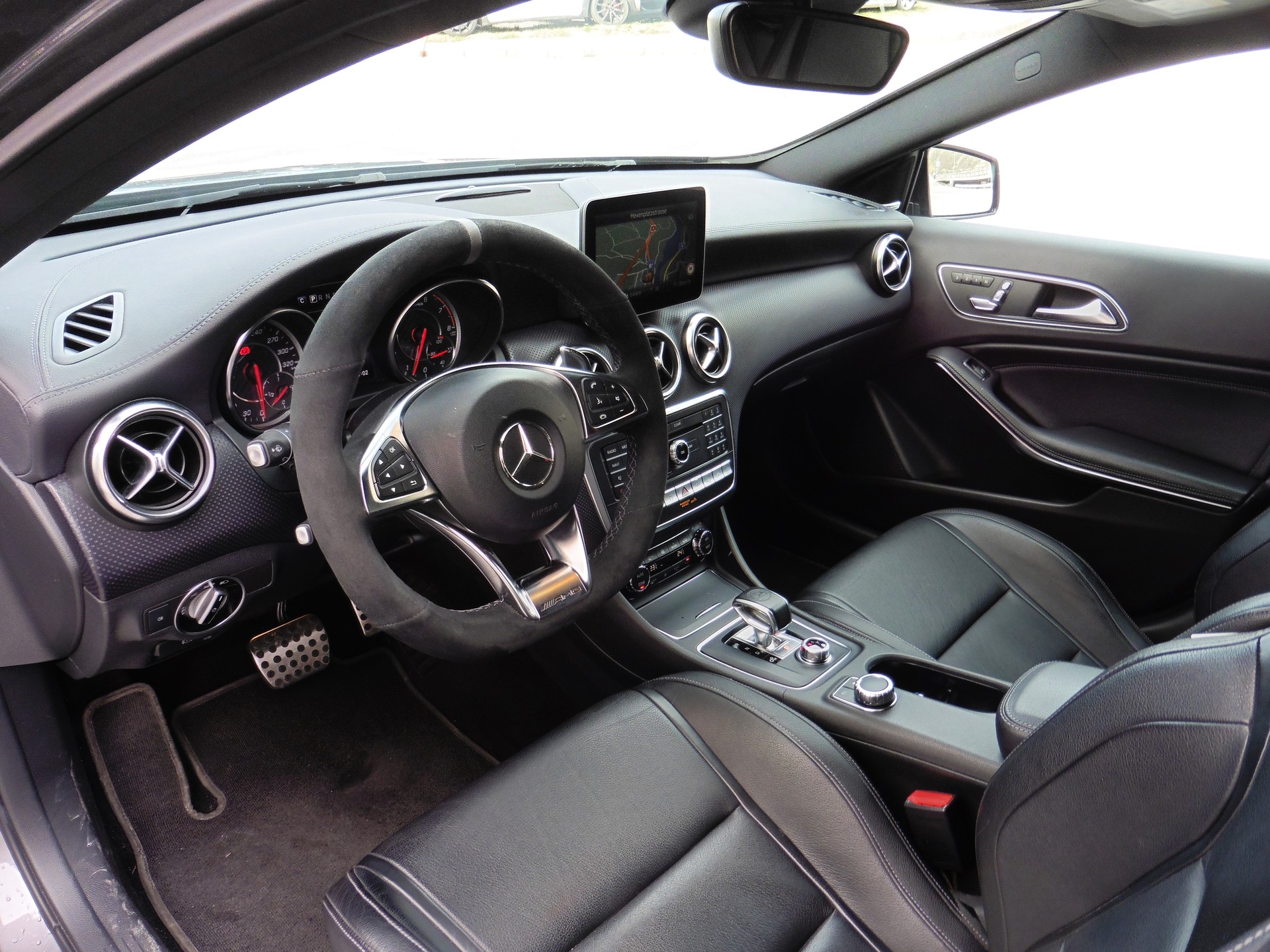 MERCEDES-BENZ A 45 AMG 4Matic Speedshift 7G-DCT-image-20