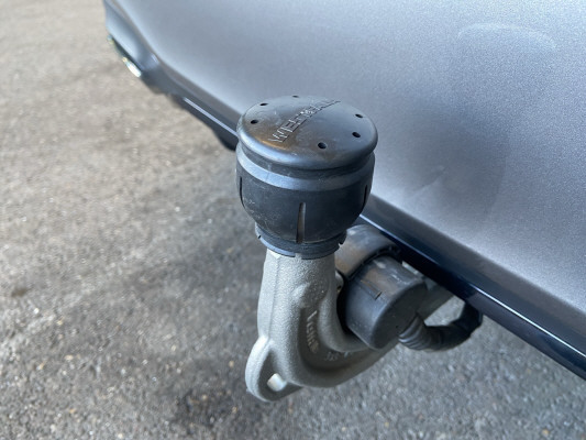 MERCEDES-BENZ A 220 4Matic 8G-DCT-image-6