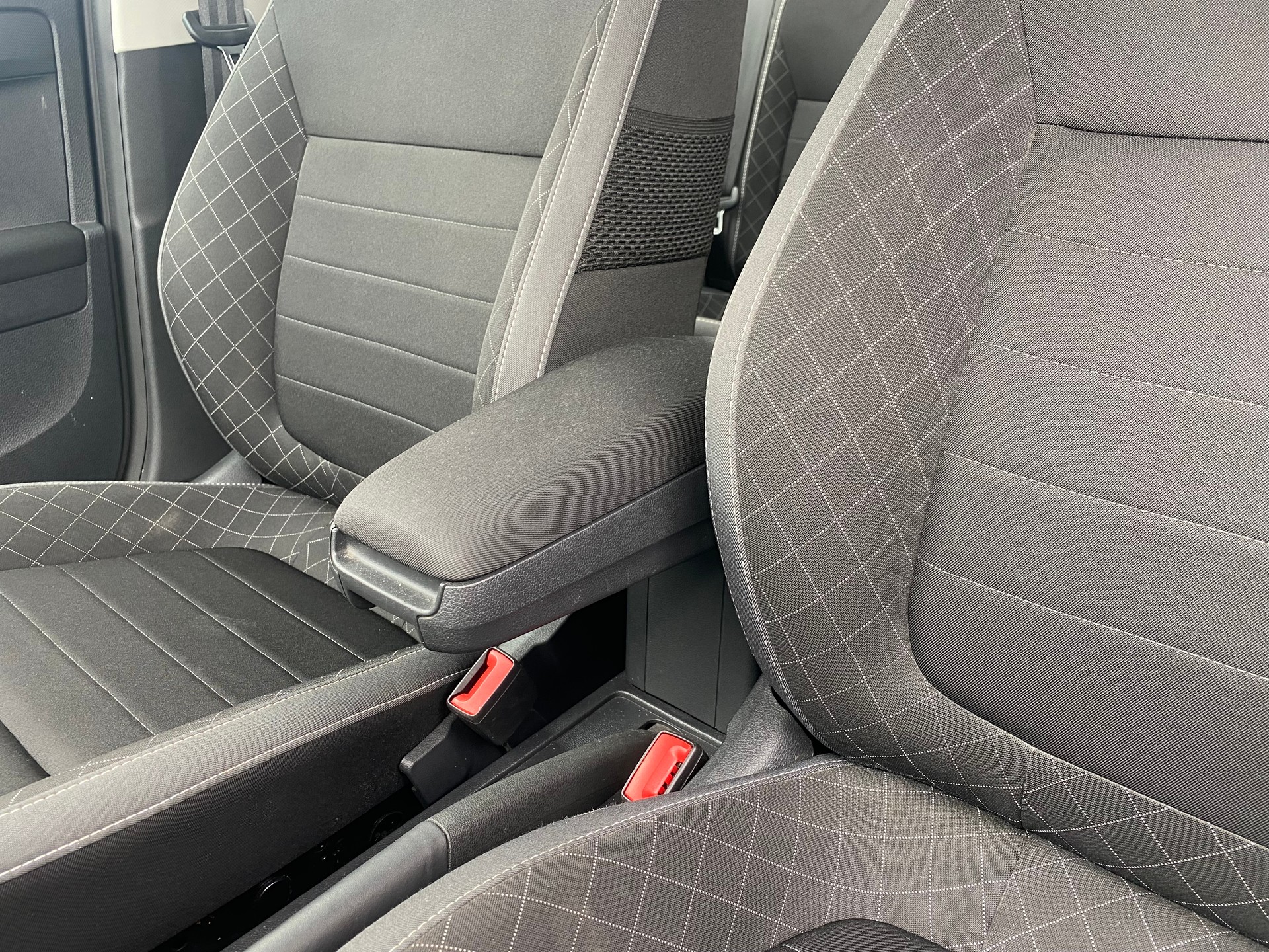 SKODA Fabia 1.0 TSI Ambition DSG-image-13
