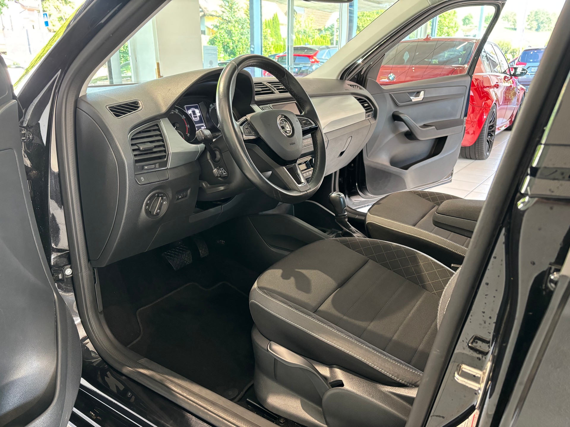 SKODA Fabia 1.0 TSI Ambition DSG-image-8