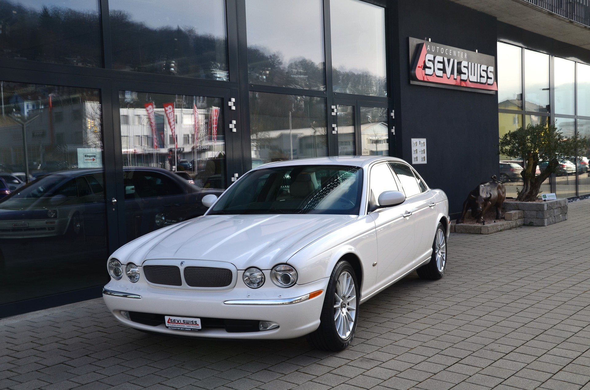JAGUAR XJ8 4.2 V8 Executive*Frisch ab MFK*-image-7