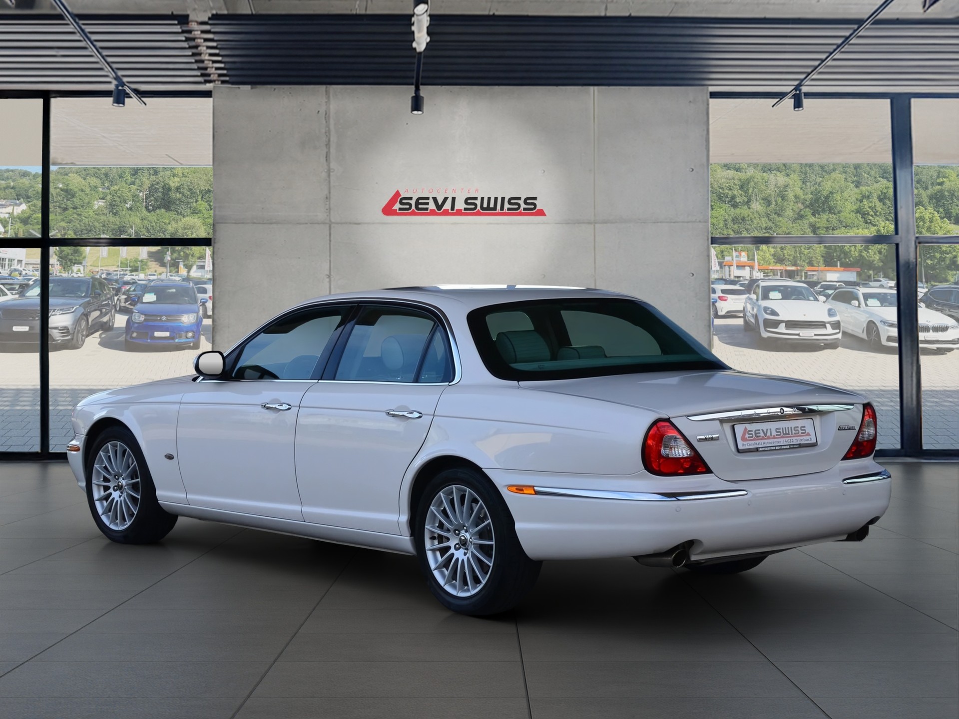 JAGUAR XJ8 4.2 V8 Executive*Frisch ab MFK*-image-3
