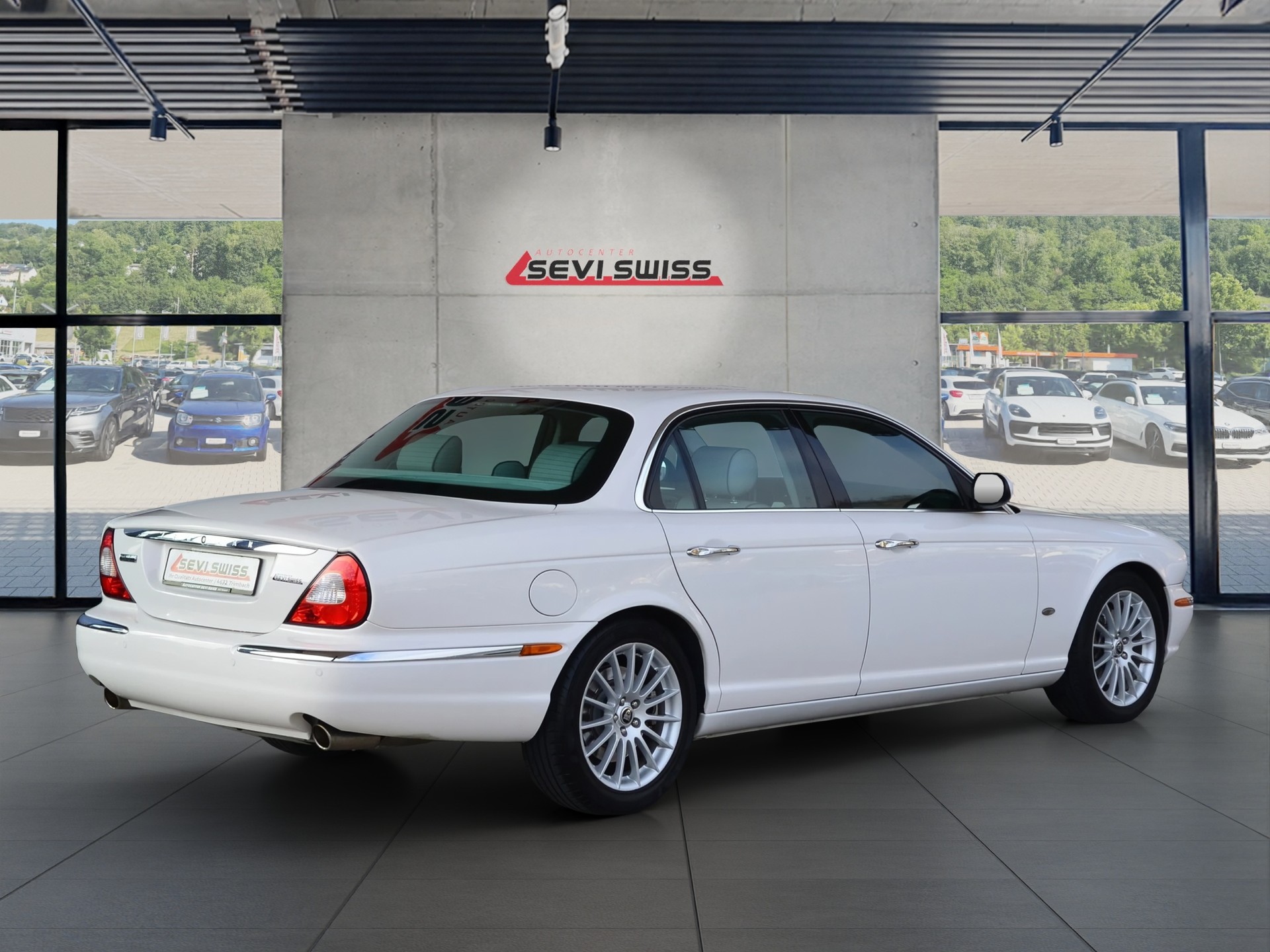 JAGUAR XJ8 4.2 V8 Executive*Frisch ab MFK*-image-2