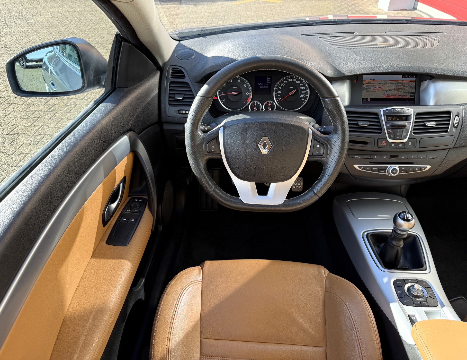 RENAULT Laguna Coupé 2.0 16V T GT-image-11