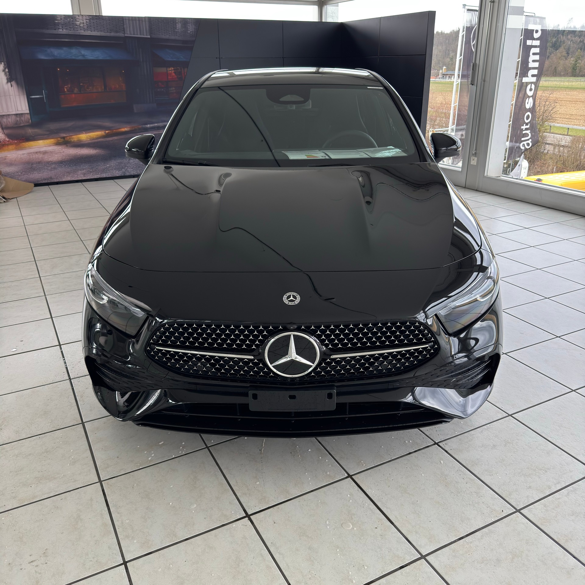 MERCEDES-BENZ A 250 4MATIC Kompaktlimousine-image-2