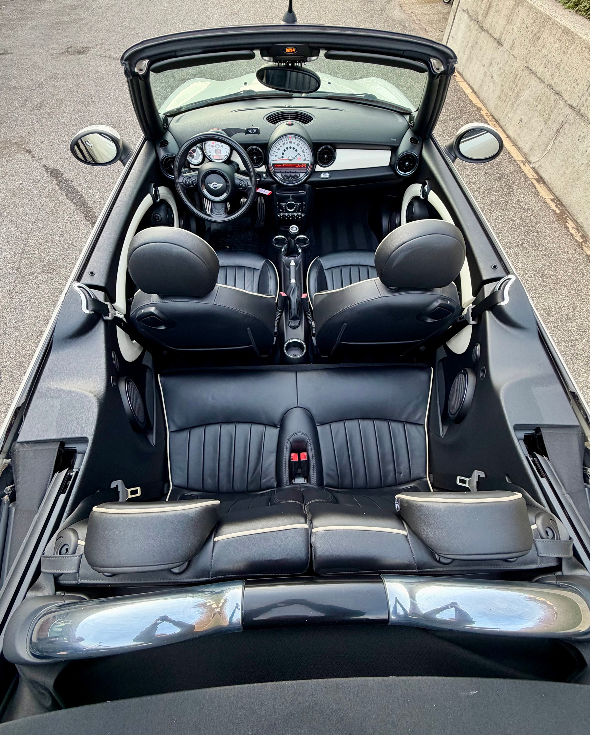 MINI Cooper S Cabriolet-image-6