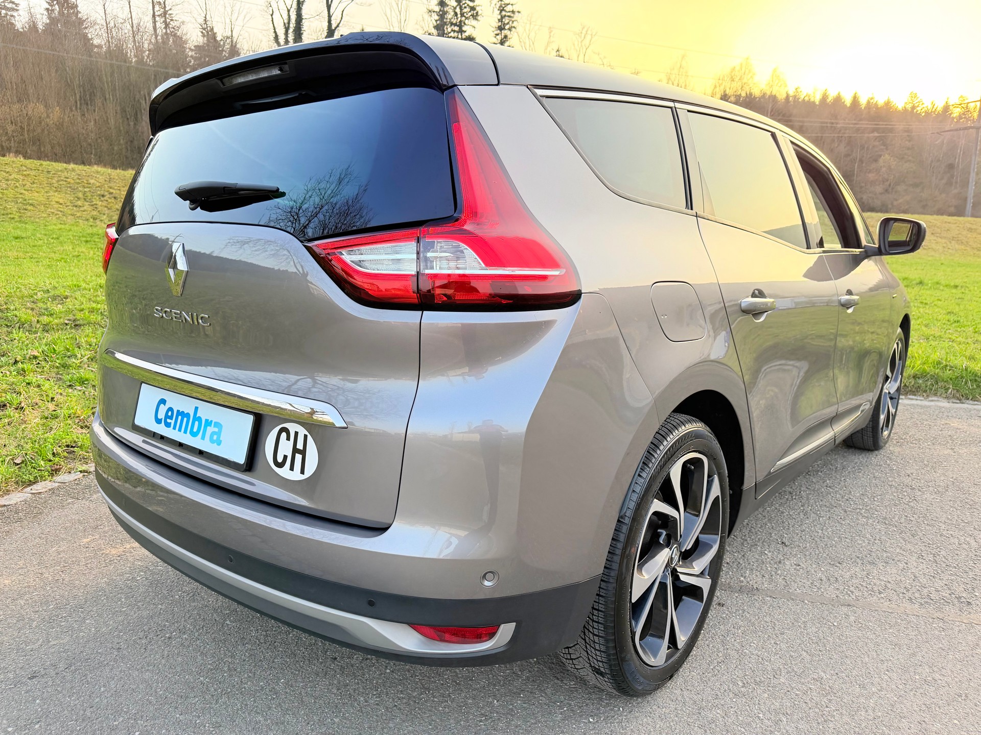 RENAULT GRAND SCENIC 1.3 16V "BLACK EDITION" EDC AUTOMAT MIT 7 SITZE. MIT 44`000 KM. AB MFK AB SERVICE. MIT LEDER. CHF 22`900.--image-7