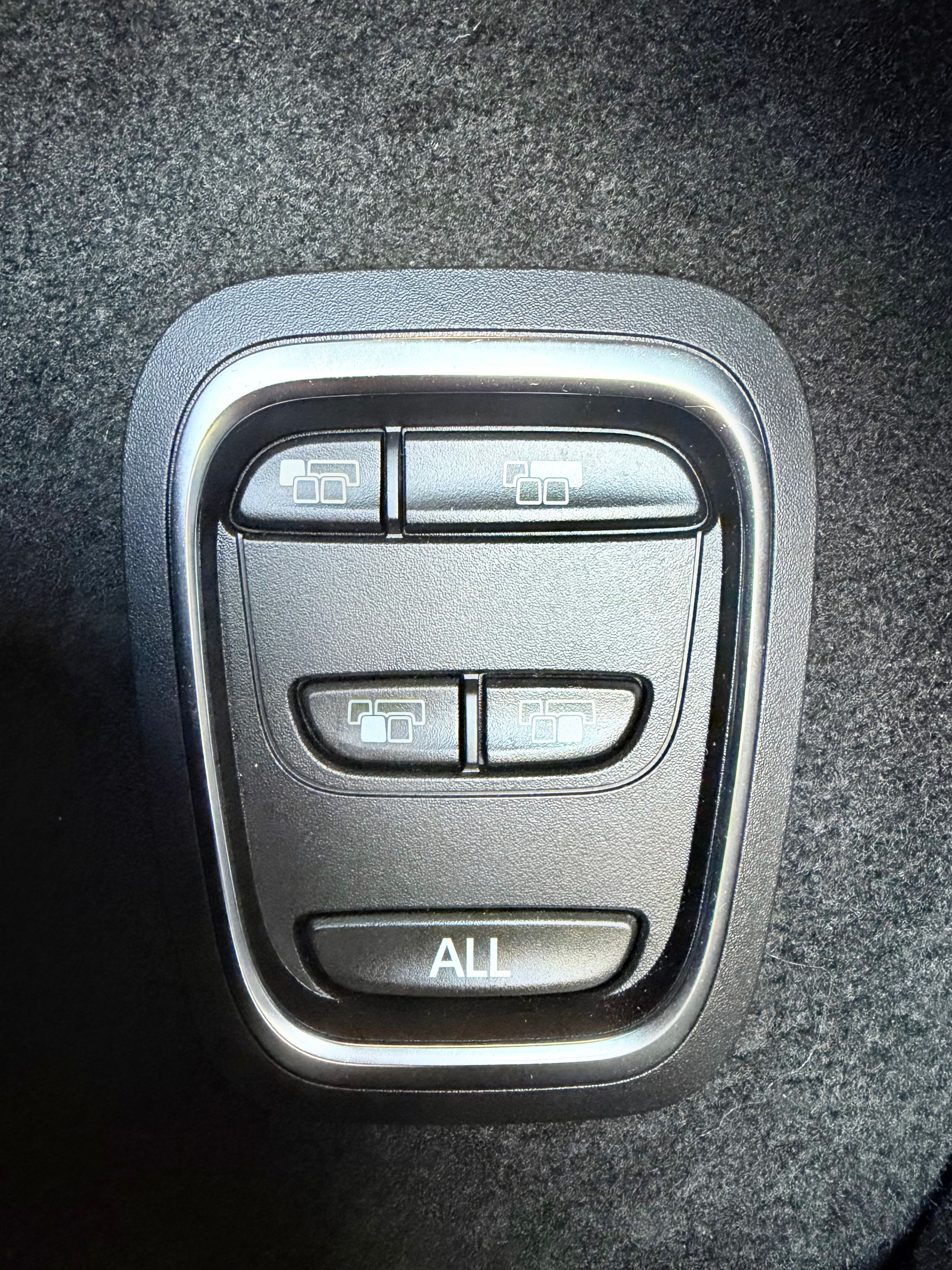 RENAULT GRAND SCENIC 1.3 16V "BLACK EDITION" EDC AUTOMAT MIT 7 SITZE. MIT 44`000 KM. AB MFK AB SERVICE. MIT LEDER. CHF 22`900.--image-25