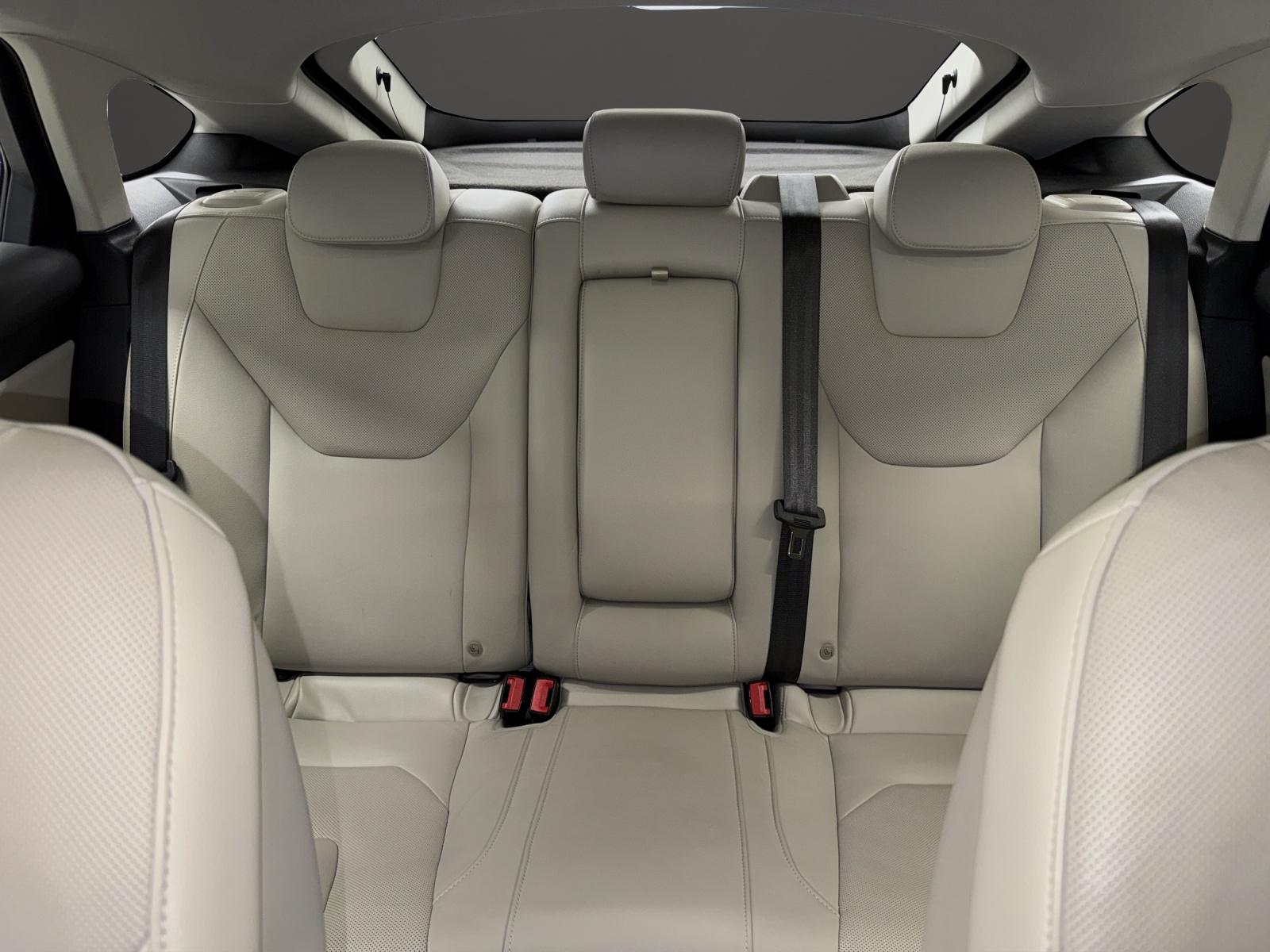 FORD Mondeo 2.0 EcoBoost SCTi Titanium Automatic-image-9