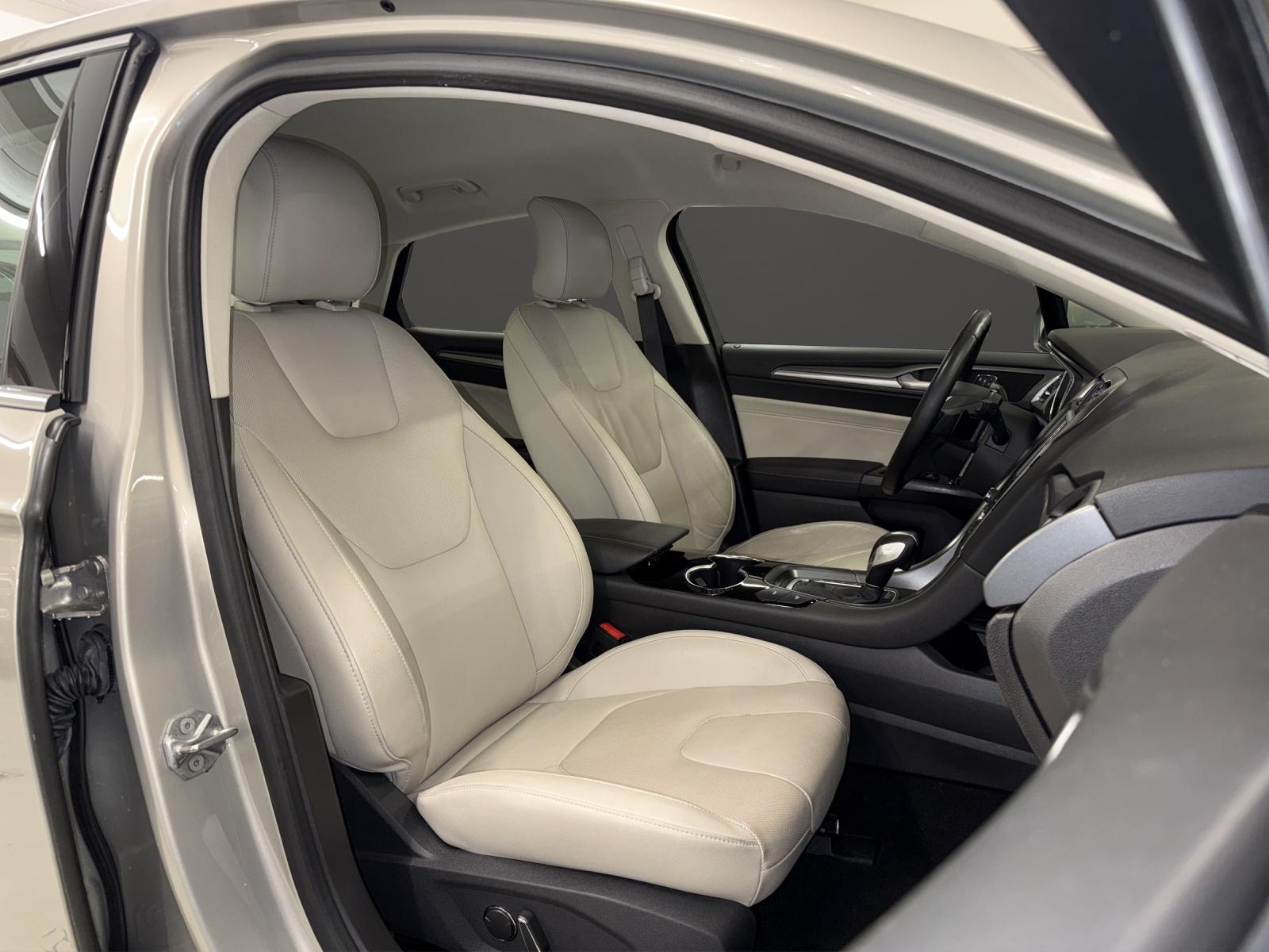 FORD Mondeo 2.0 EcoBoost SCTi Titanium Automatic-image-7