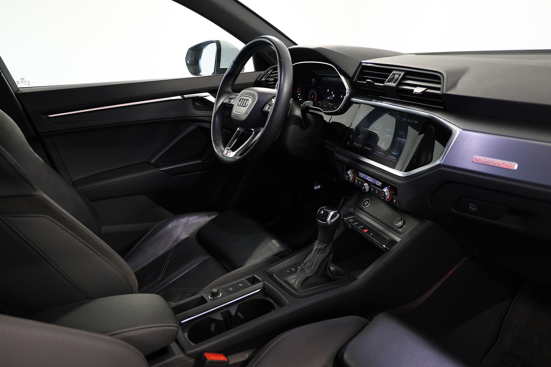AUDI Q3 Sportback 40 TFSI S-LINE quattro S-tronic-image-12