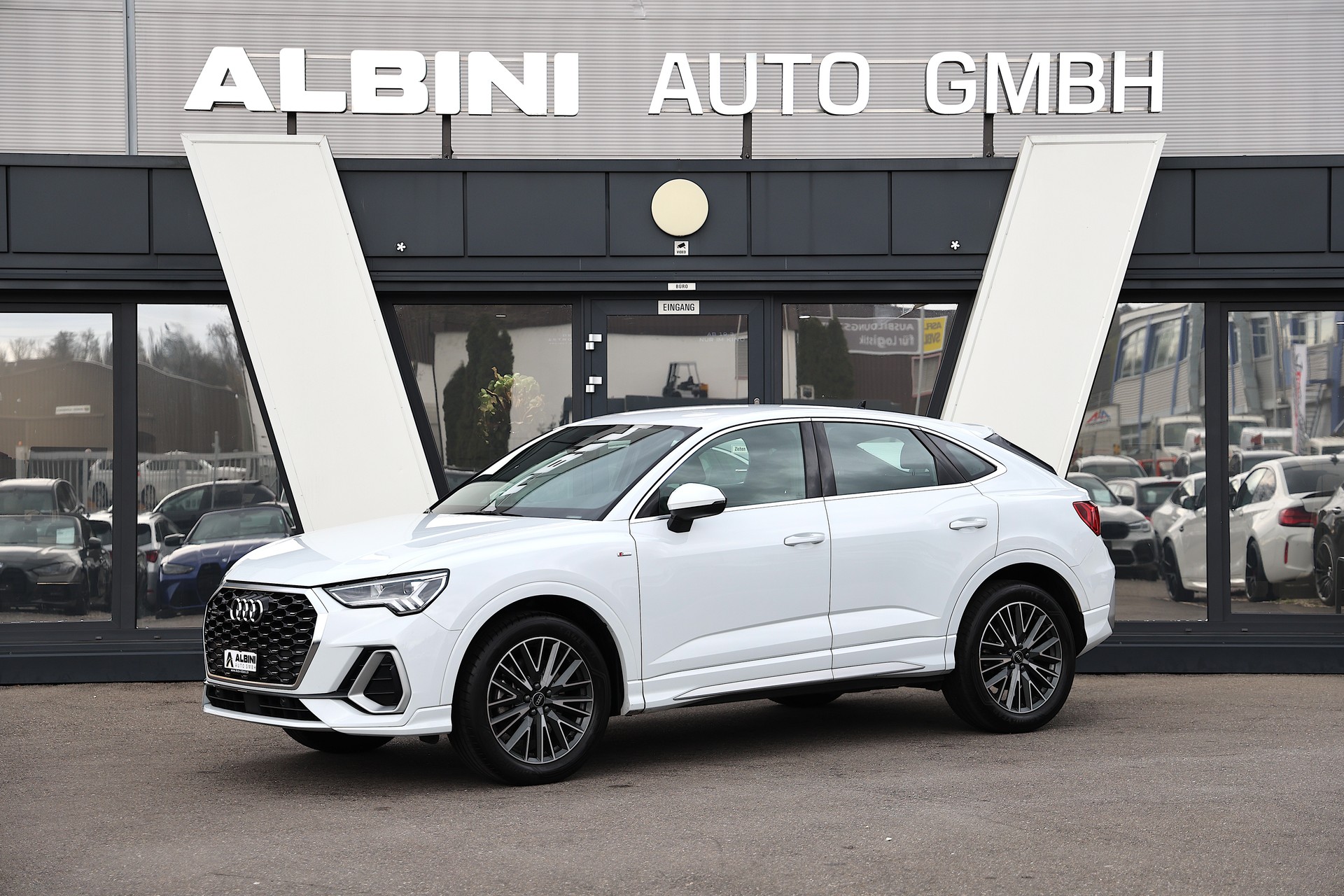 AUDI Q3 Sportback 40 TFSI S-LINE quattro S-tronic-image-0
