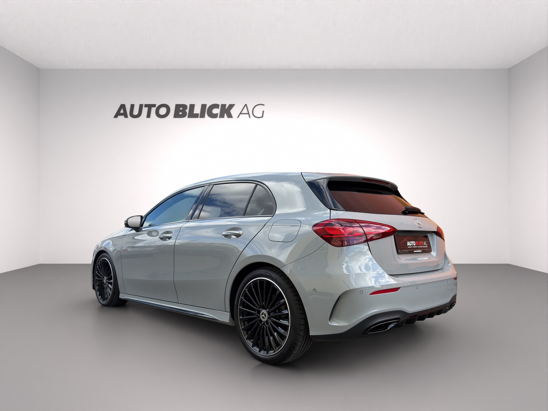 MERCEDES-BENZ A 180 AMG Line Premium Night Star 7G-DCT-image-6