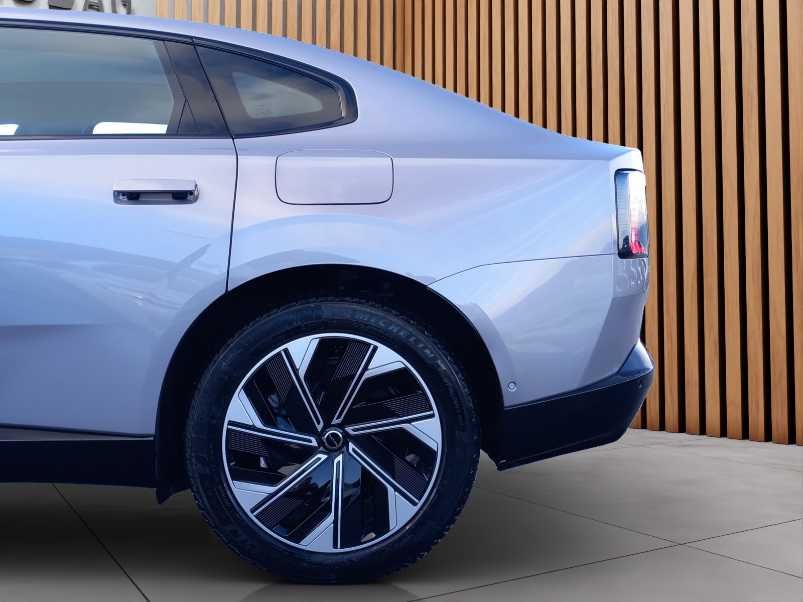 VOLVO ES90 Ultra-image-28