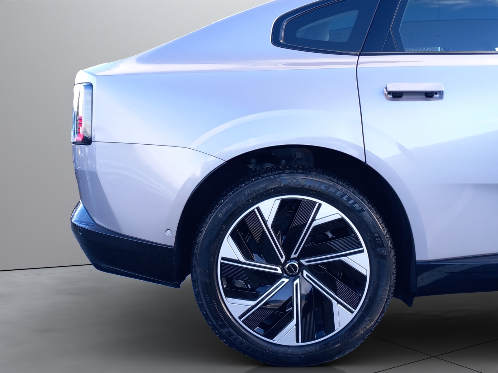 VOLVO ES90 Ultra-image-25