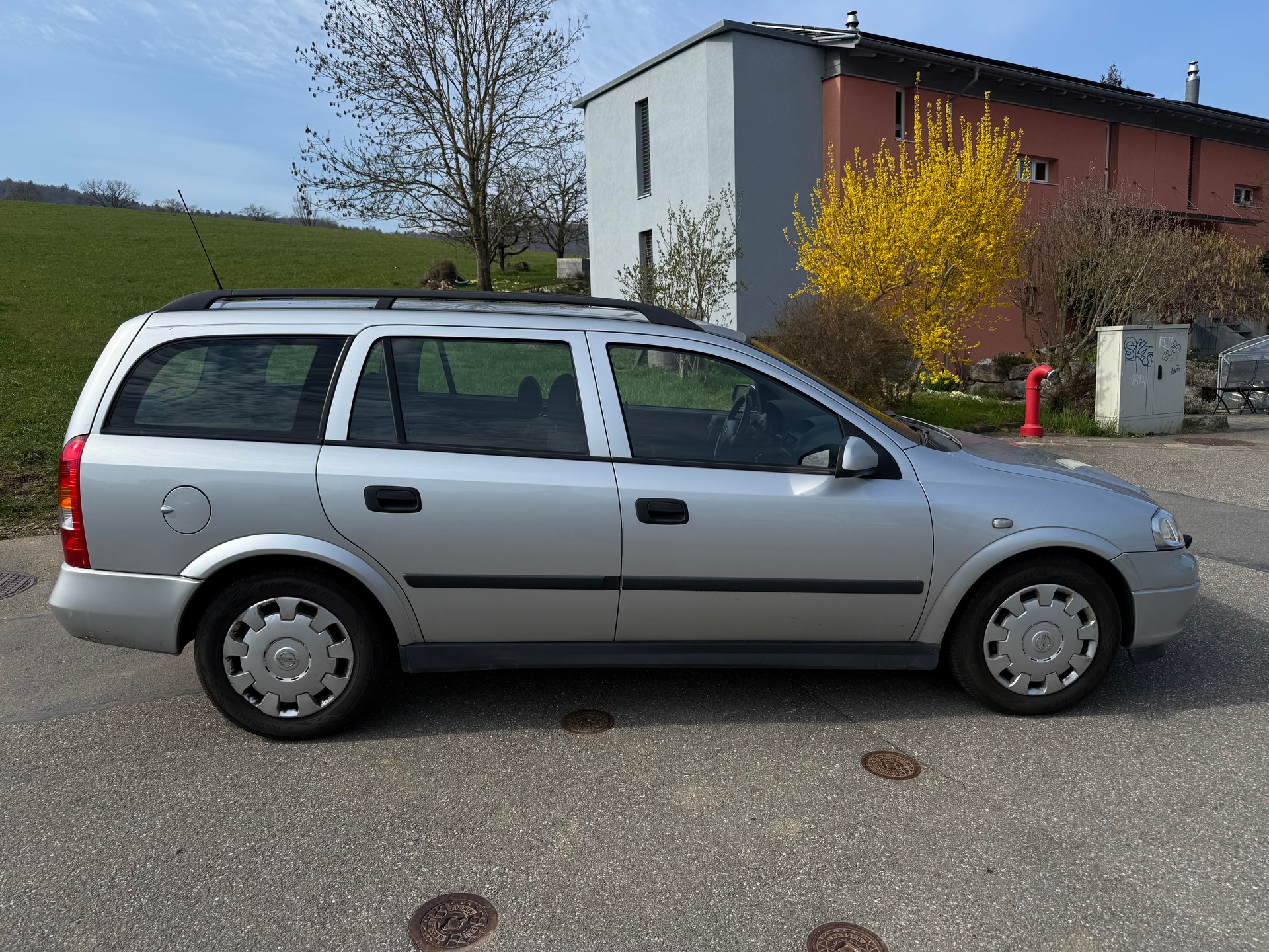 OPEL Astra Caravan 1.8i 16V Comfort-image-2
