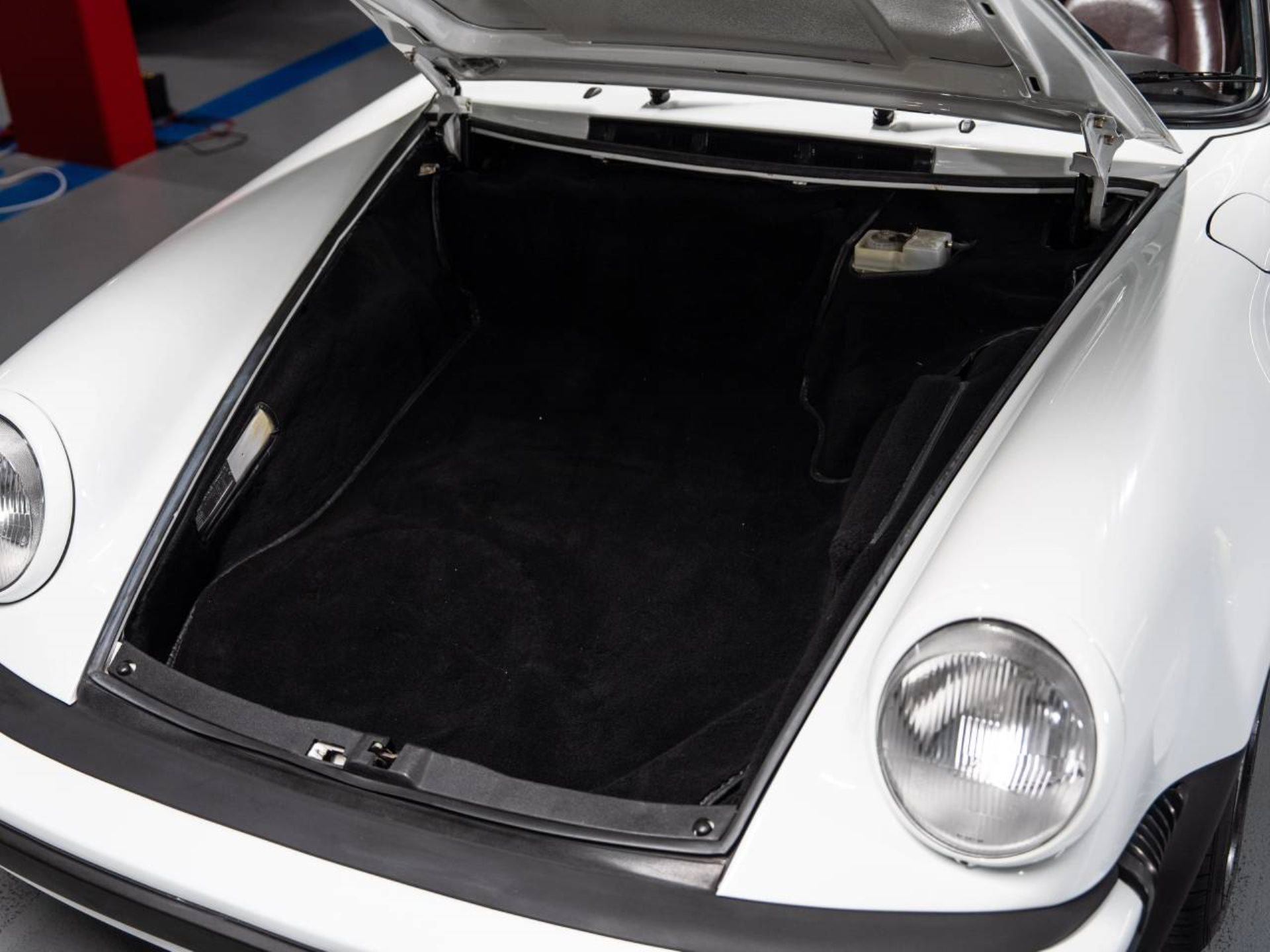 PORSCHE 911 Carrera Cabriolet Turbo-Look-image-28