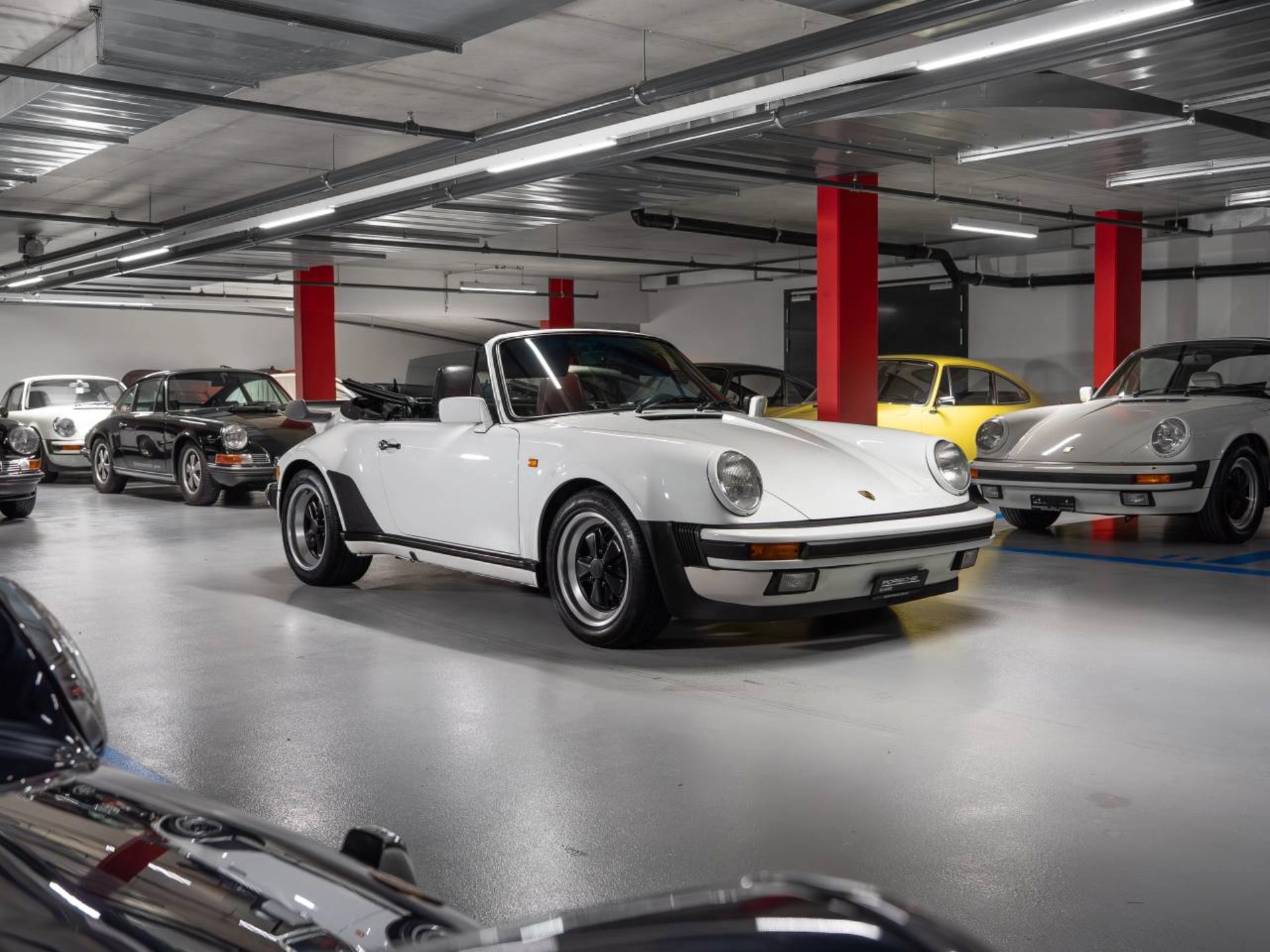 PORSCHE 911 Carrera Cabriolet Turbo-Look-image-2