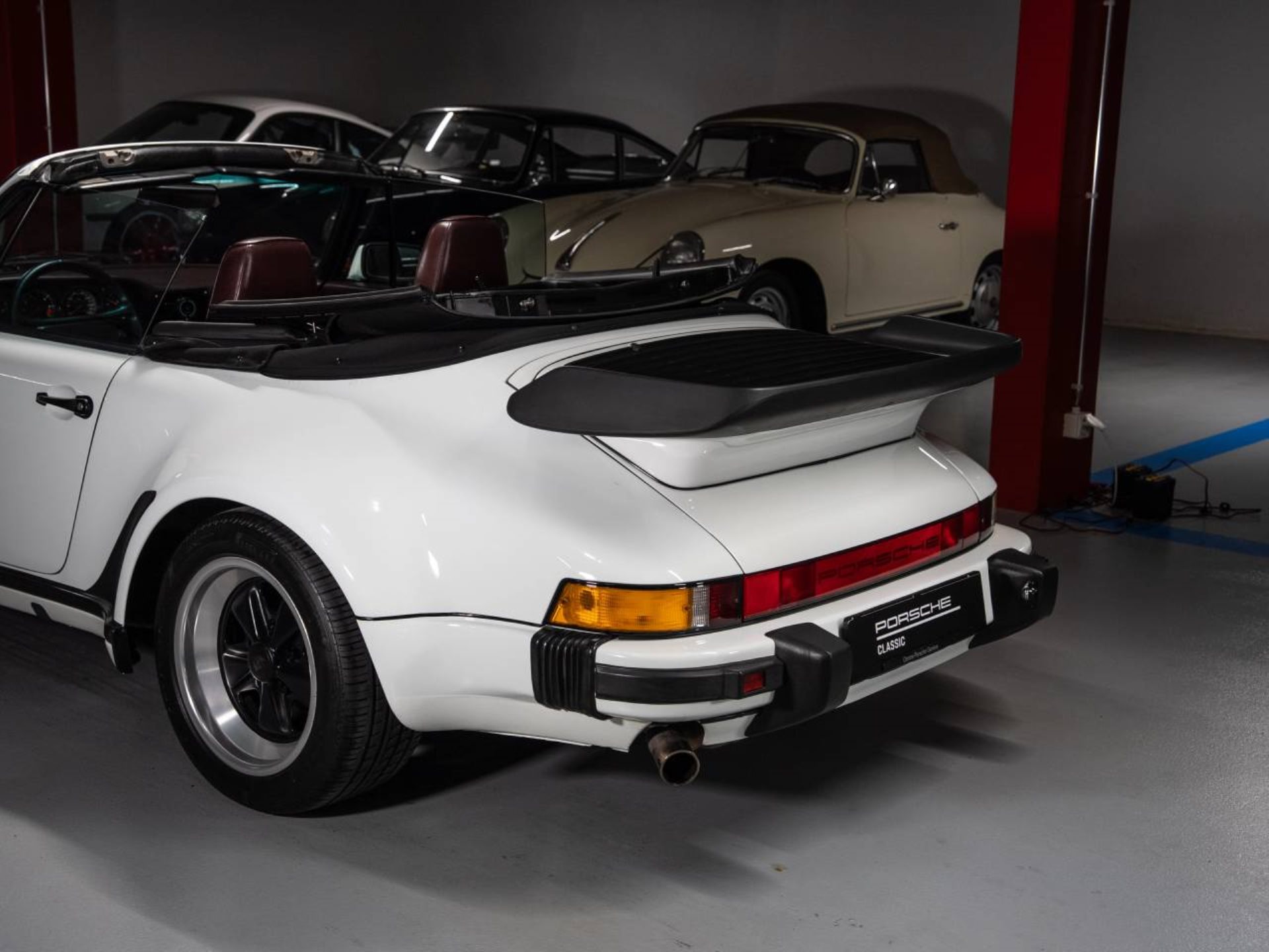 PORSCHE 911 Carrera Cabriolet Turbo-Look-image-29