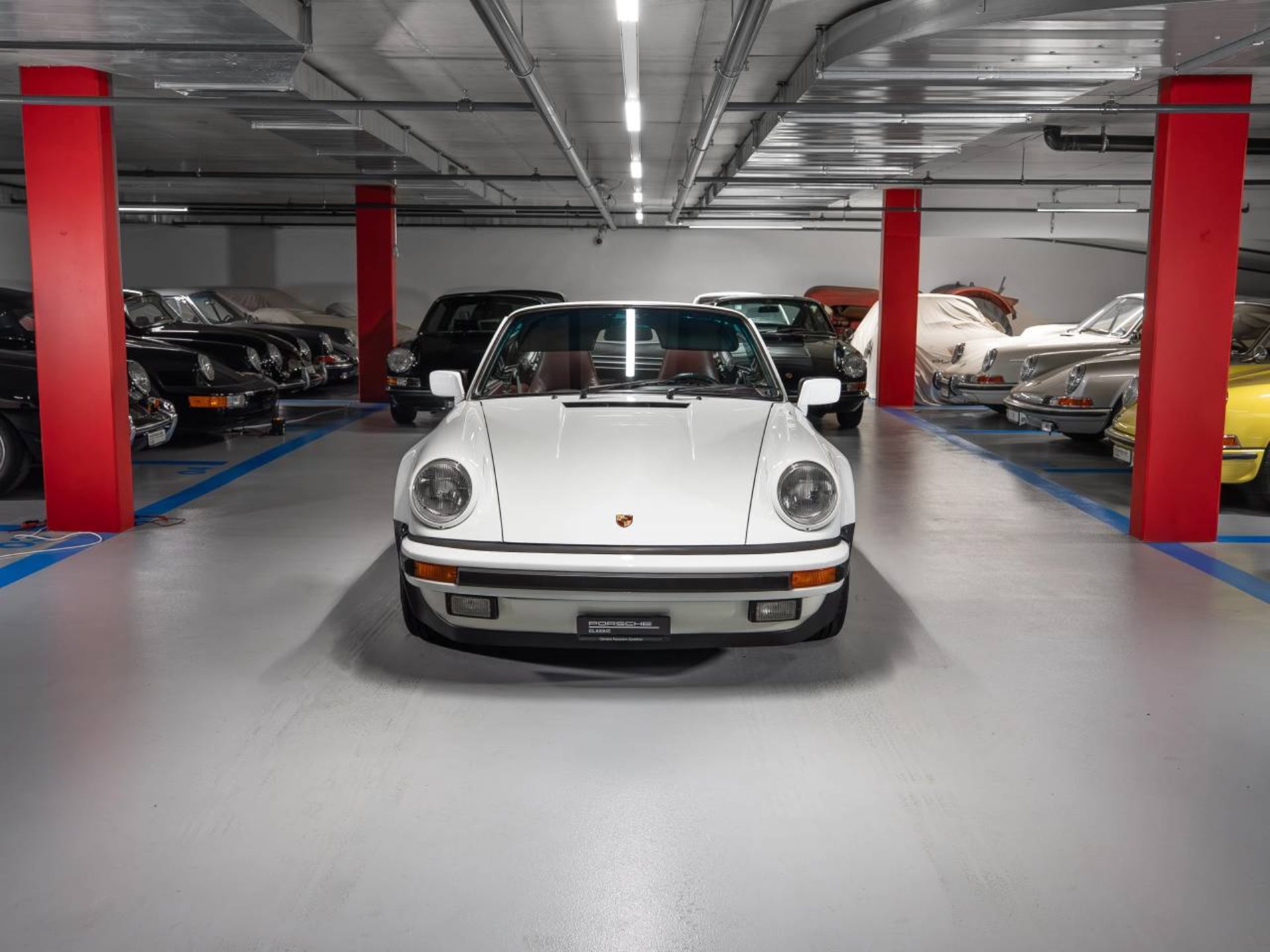 PORSCHE 911 Carrera Cabriolet Turbo-Look-image-1