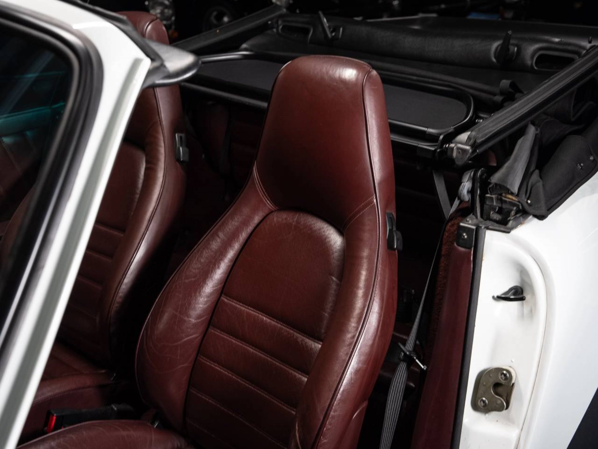 PORSCHE 911 Carrera Cabriolet Turbo-Look-image-16
